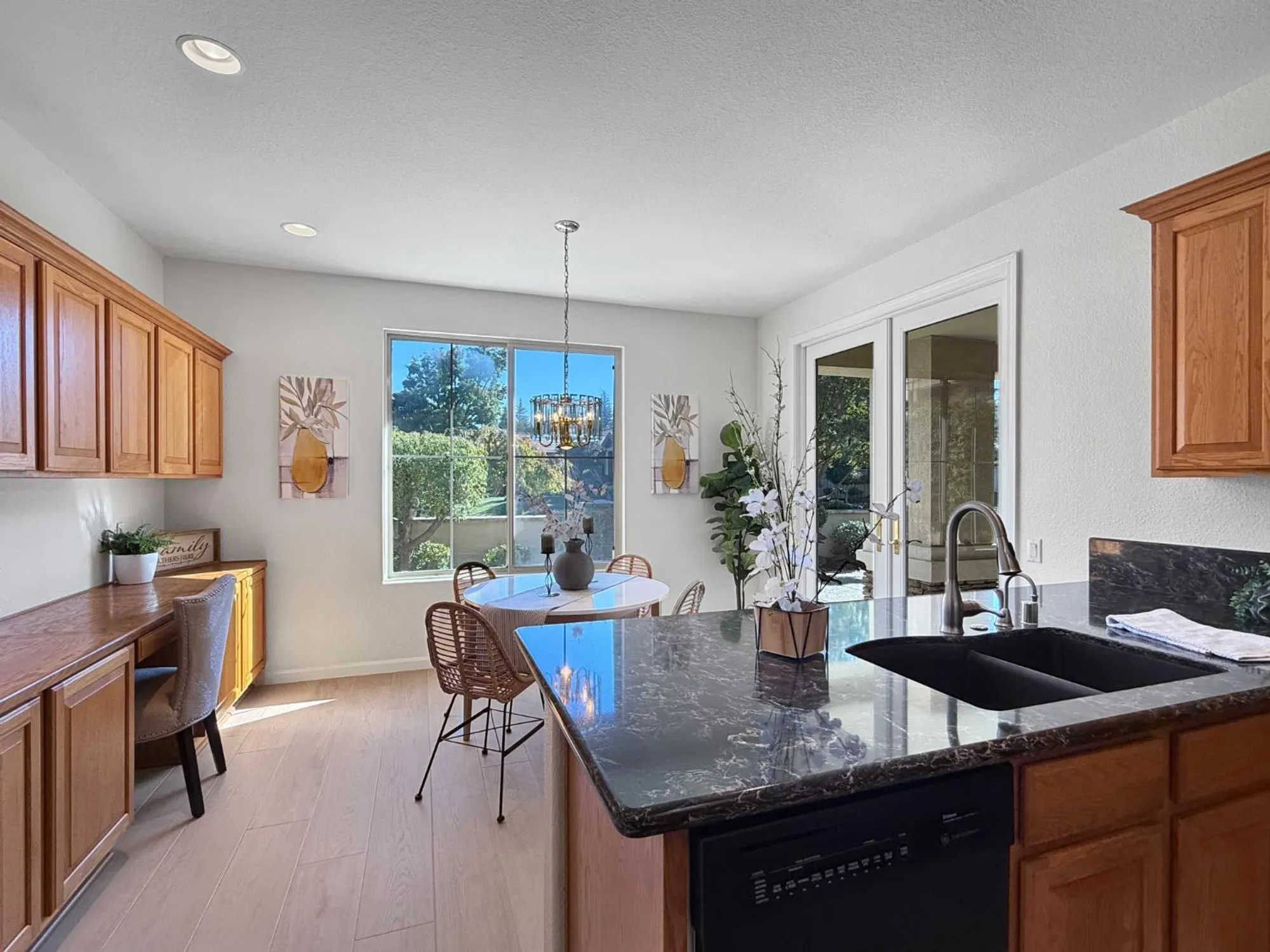 Property Slideshow image 19 of 41 | 892 bridalveil ln, Lincoln, CA, 95648