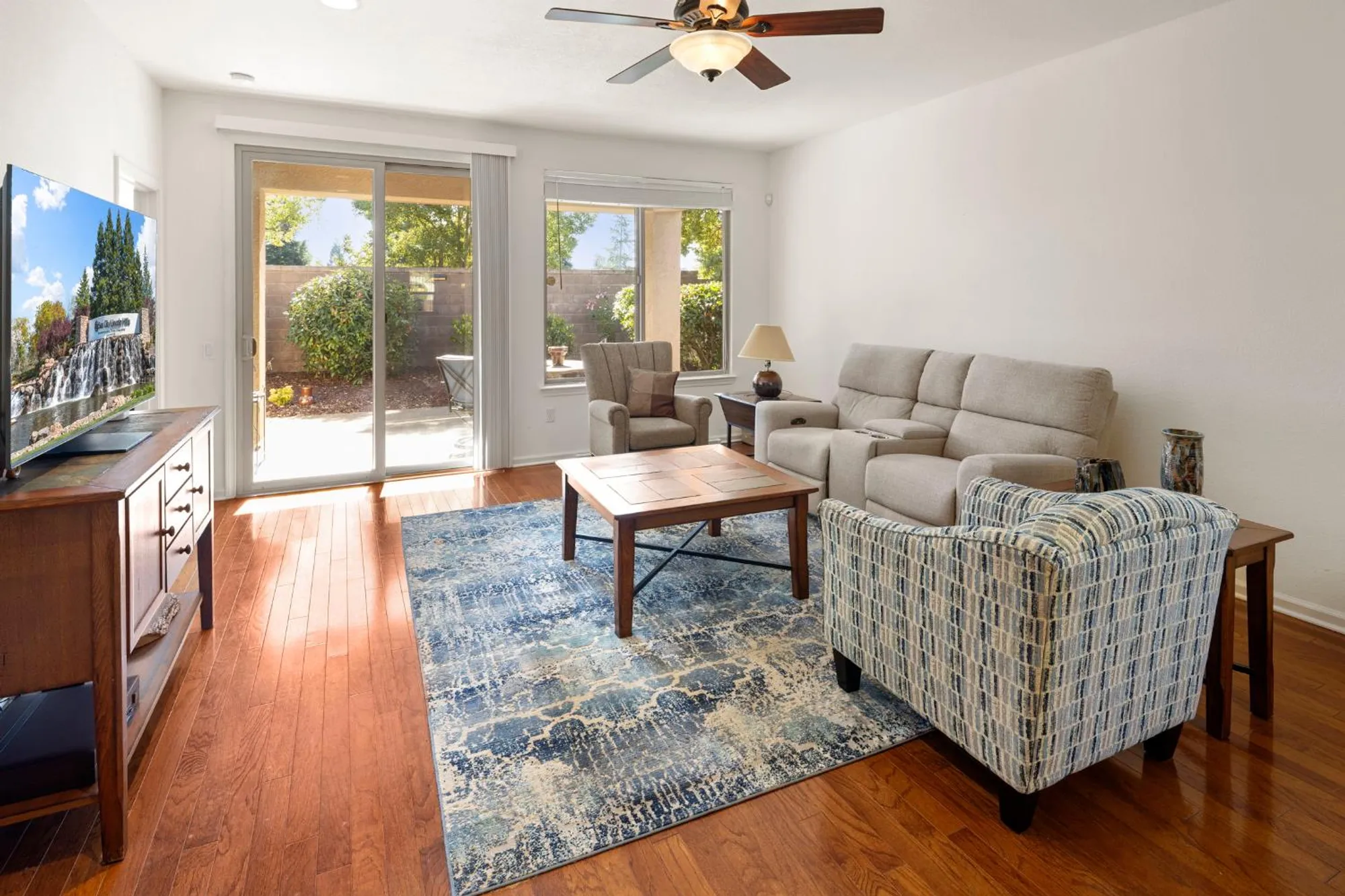 Property Slideshow image 13 of 41 | 3066 coopers hawk loop, Lincoln, CA, 95648