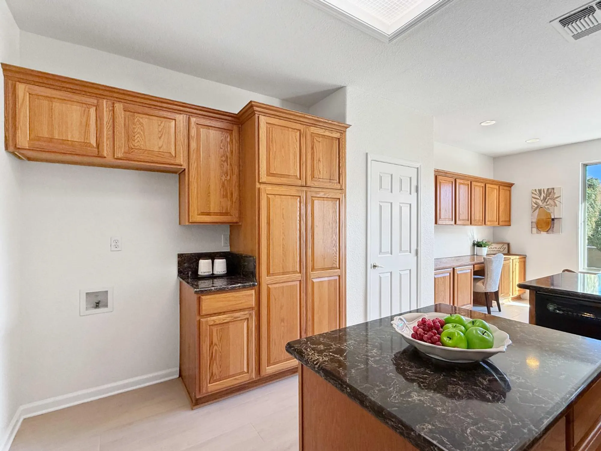 Property Slideshow image 17 of 41 | 892 bridalveil ln, Lincoln, CA, 95648