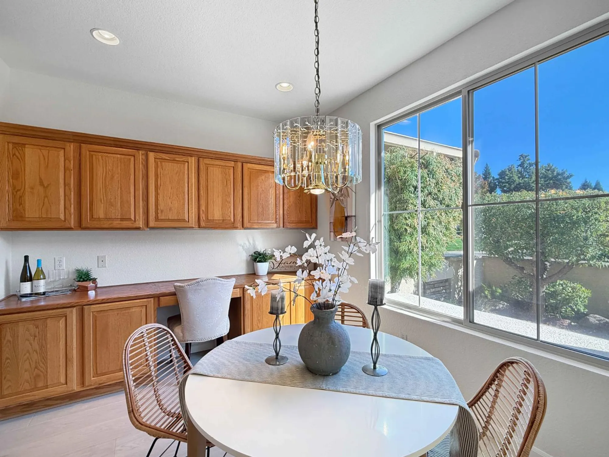 Property Slideshow image 20 of 41 | 892 bridalveil ln, Lincoln, CA, 95648