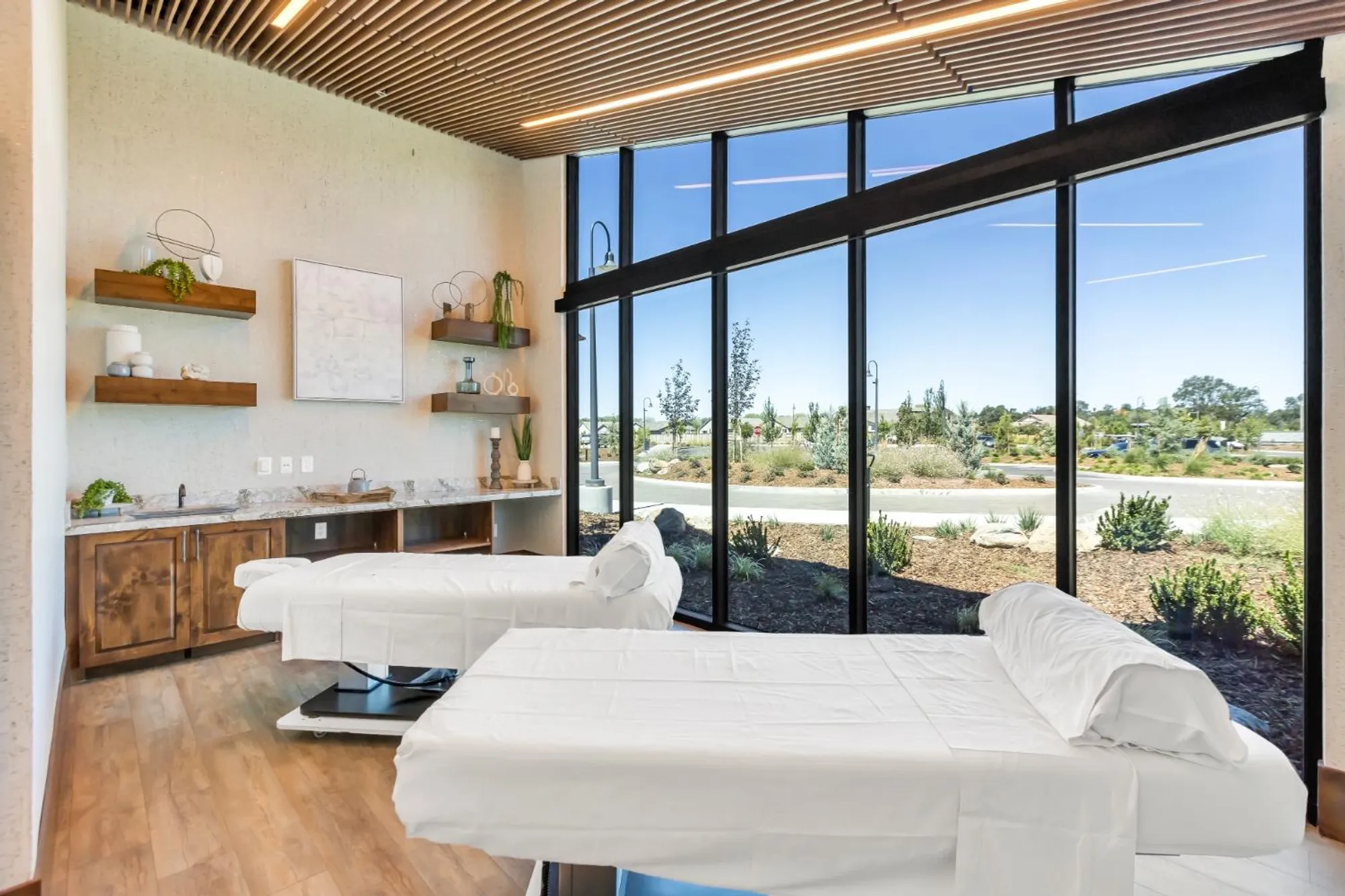 Property Slideshow image 14 of 25 | 1580 edgewood ln, Lincoln, CA, 95648