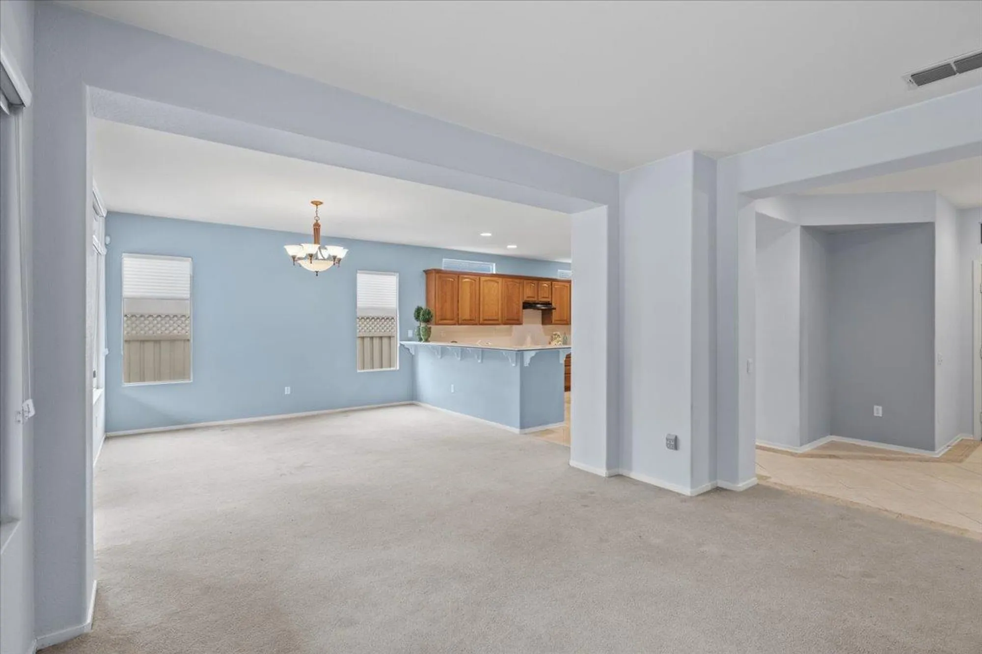 Property Slideshow image 10 of 31 | 851 rocky ridge ln, Lincoln, CA, 95648