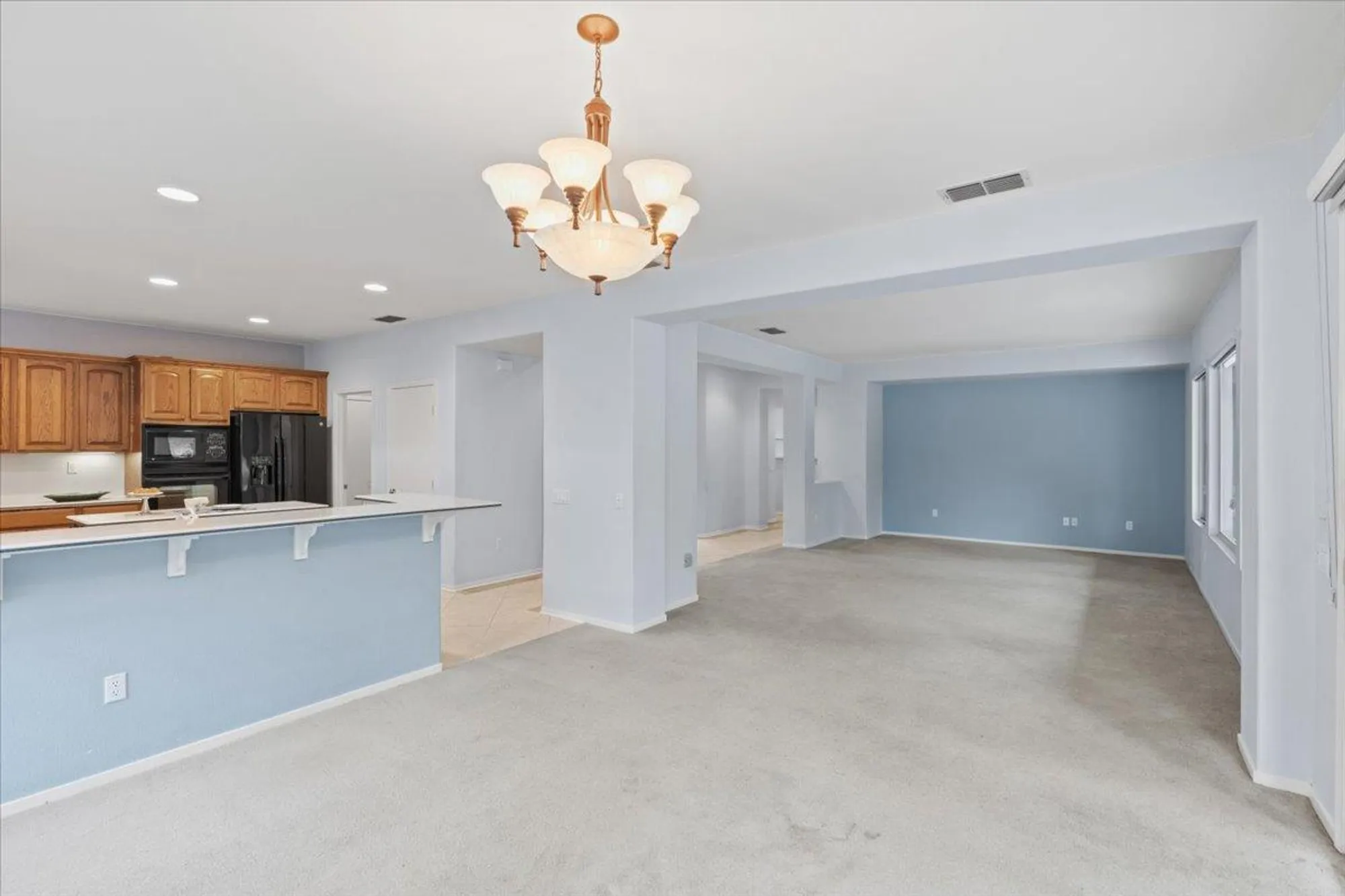 Property Slideshow image 16 of 31 | 851 rocky ridge ln, Lincoln, CA, 95648