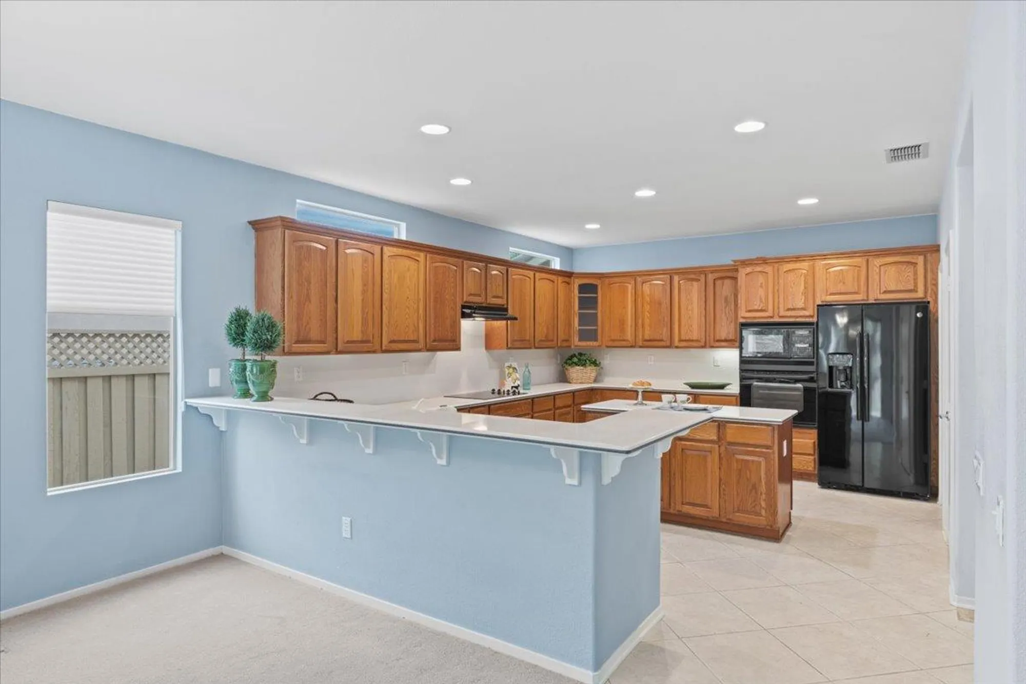 Property Slideshow image 11 of 31 | 851 rocky ridge ln, Lincoln, CA, 95648
