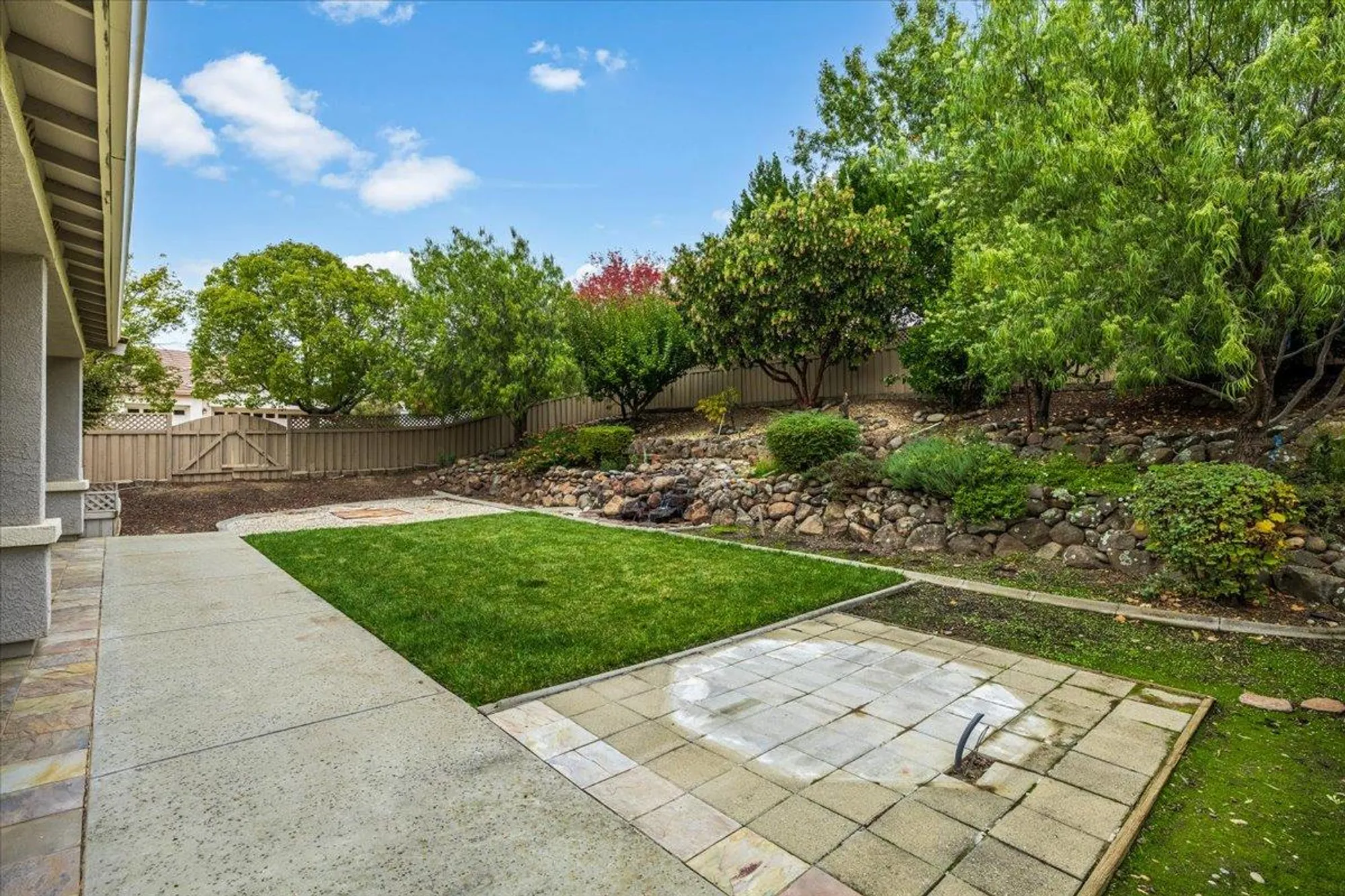 Property Slideshow image 27 of 31 | 851 rocky ridge ln, Lincoln, CA, 95648