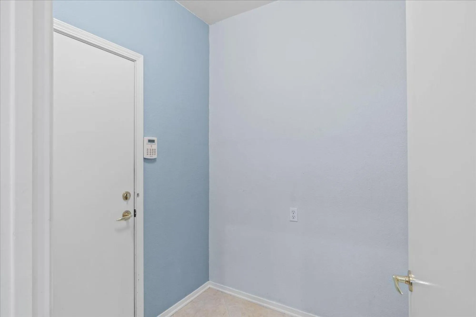 Property Slideshow image 15 of 31 | 851 rocky ridge ln, Lincoln, CA, 95648