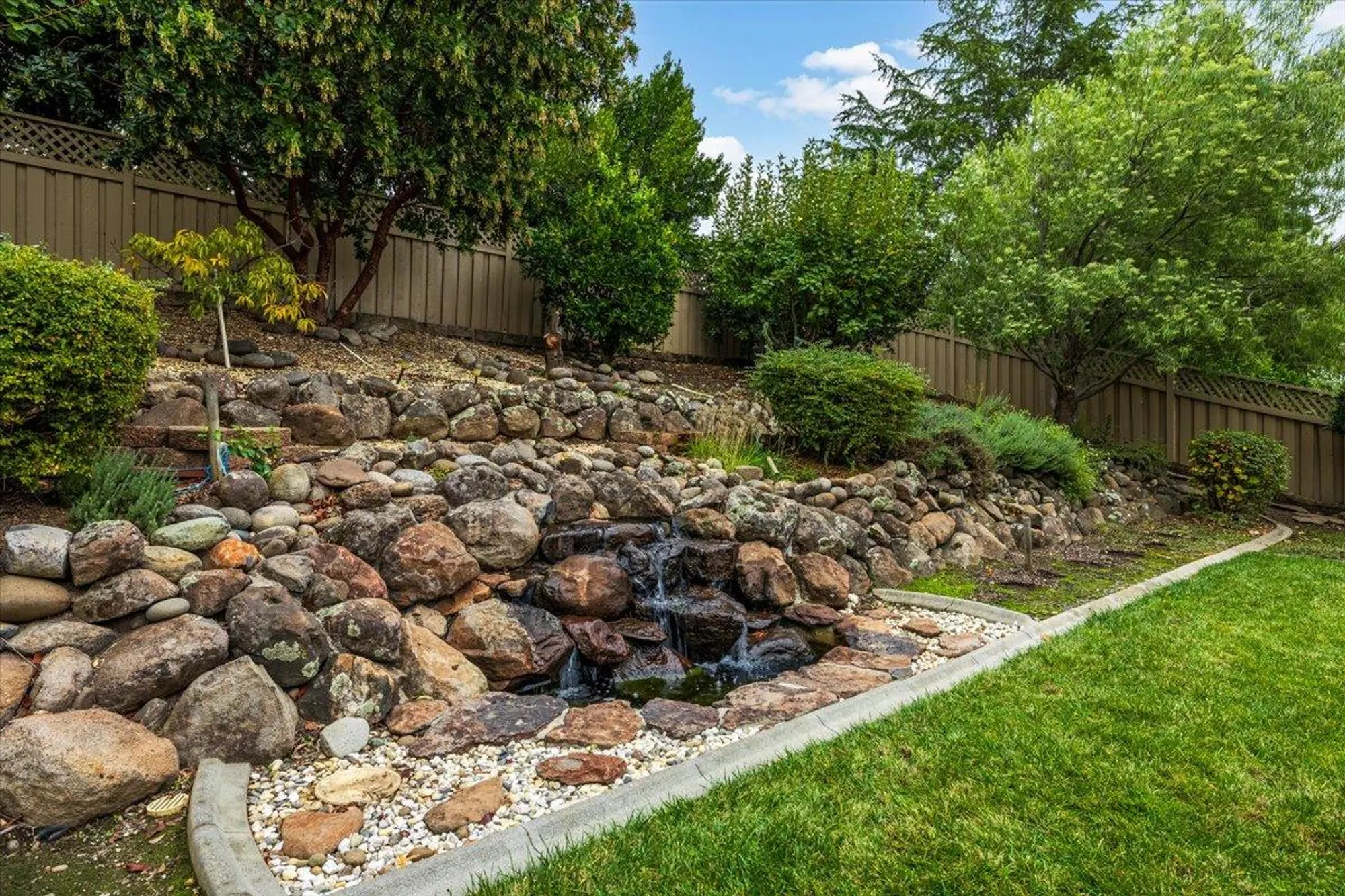 Property Slideshow image 30 of 31 | 851 rocky ridge ln, Lincoln, CA, 95648