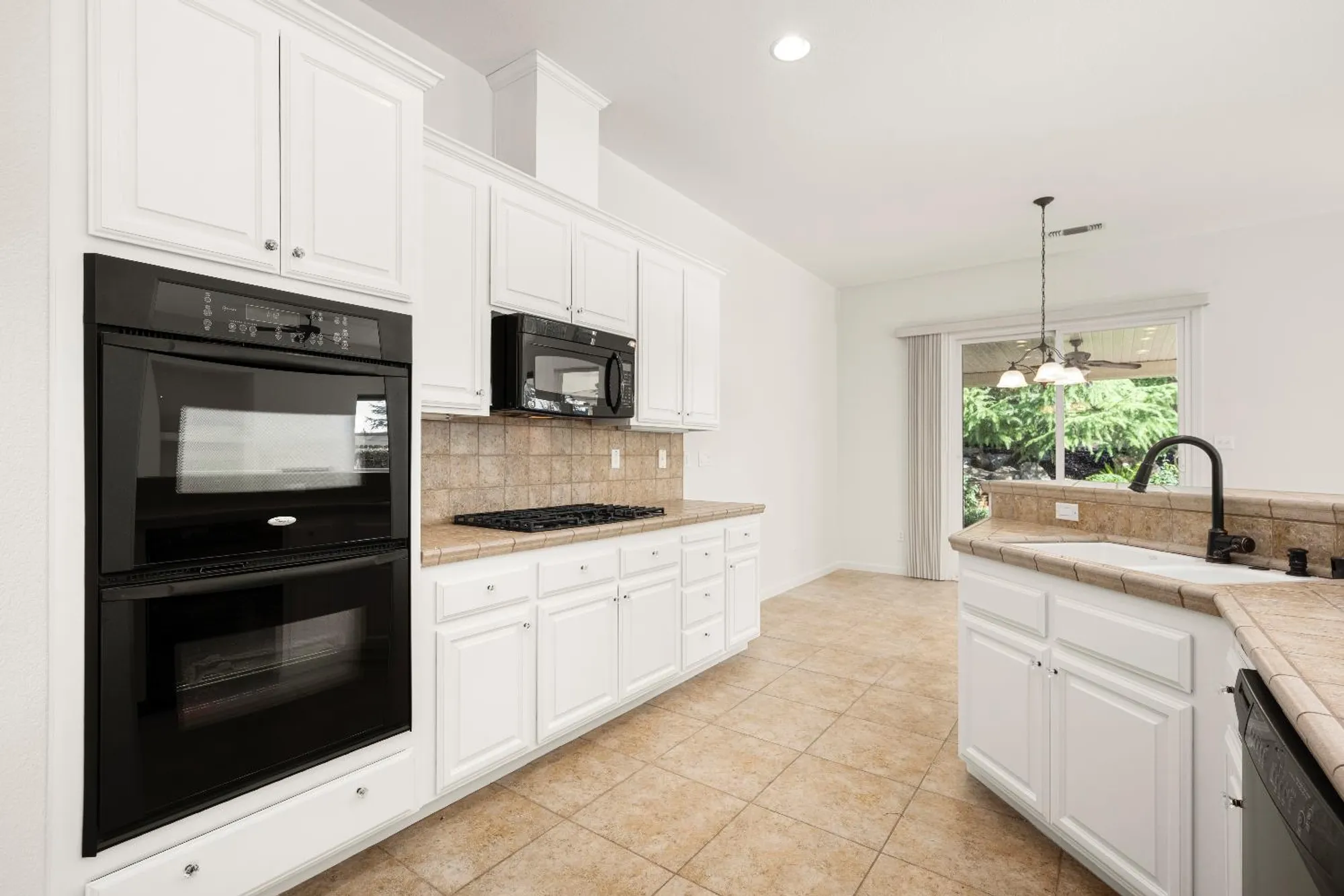 Property Slideshow image 16 of 54 | 4663 monte mar dr, El Dorado Hills, CA, 95762