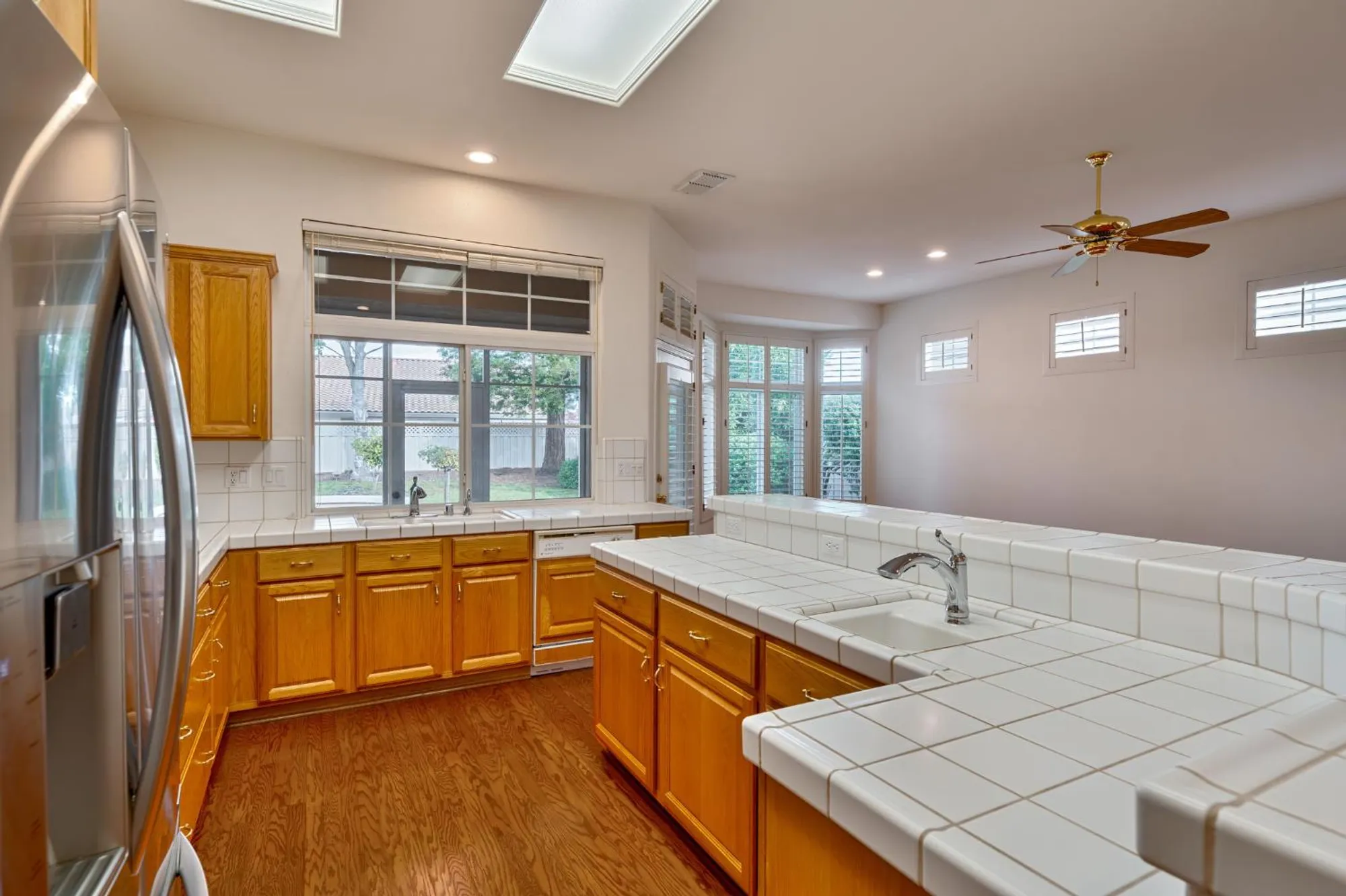 Property Slideshow image 21 of 84 | 325 station ct, Roseville, CA, 95747