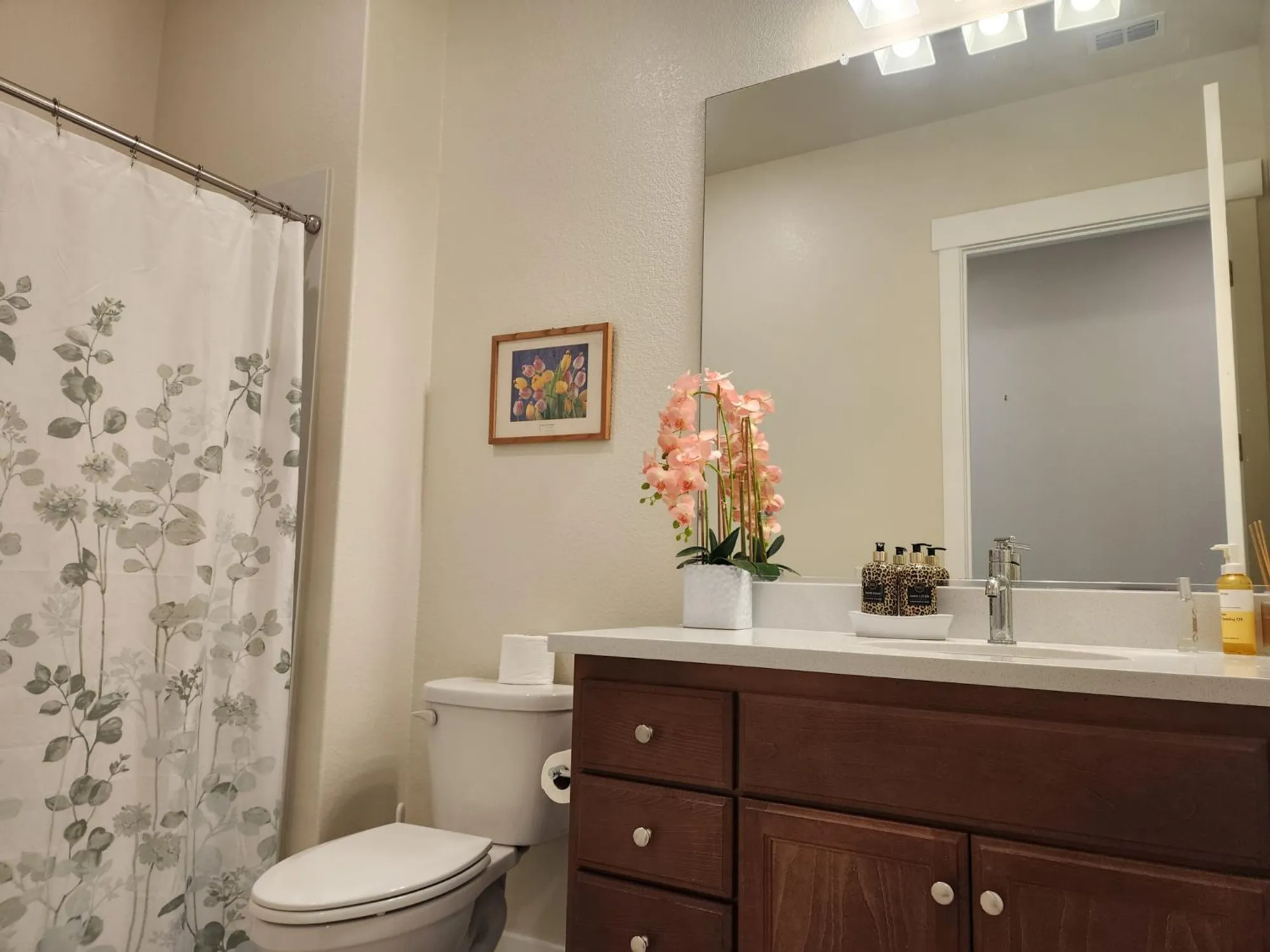 Property Slideshow image 10 of 14 | 1267 laurel dr, Manteca, CA, 95336