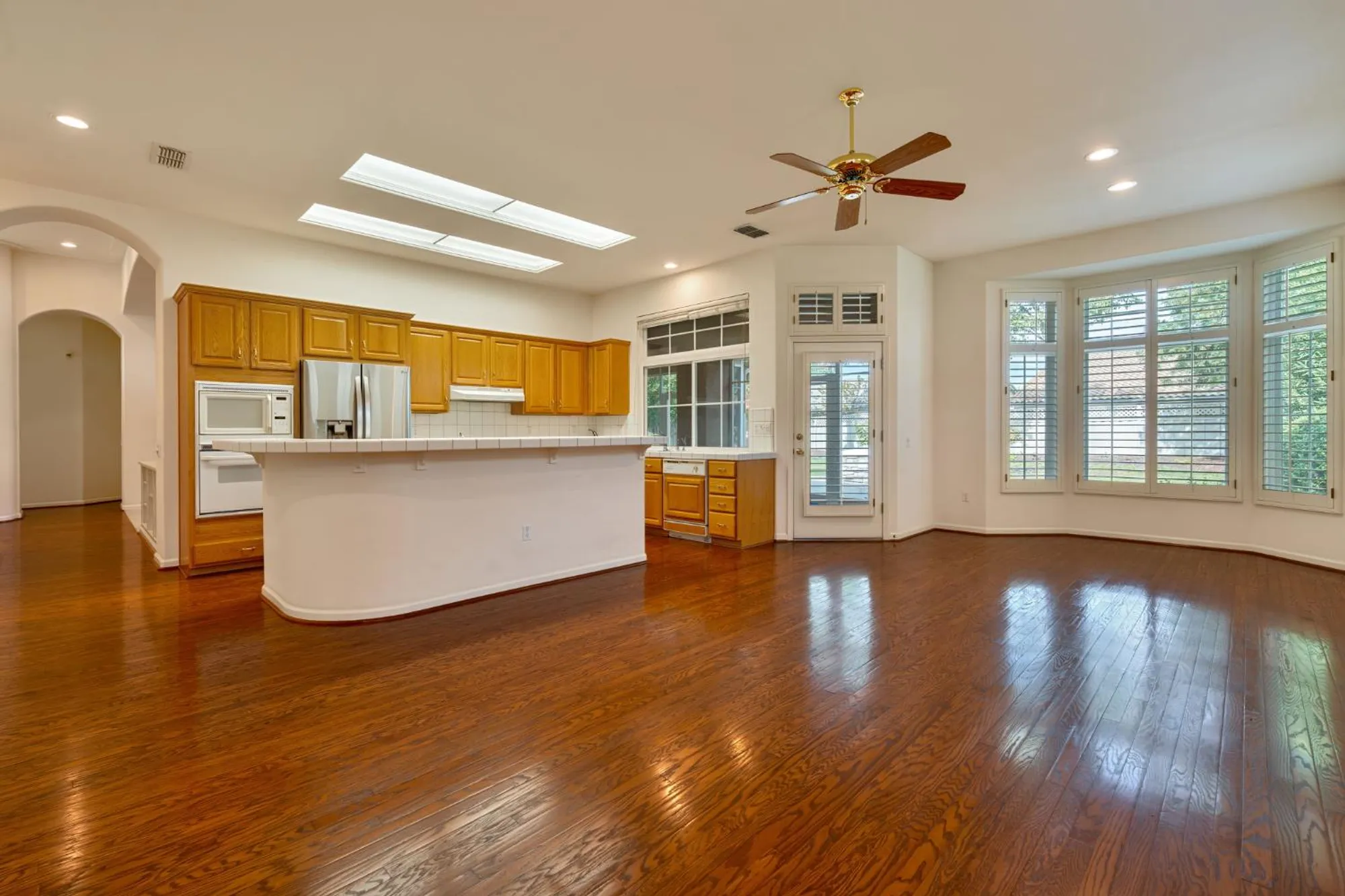 Property Slideshow image 14 of 84 | 325 station ct, Roseville, CA, 95747