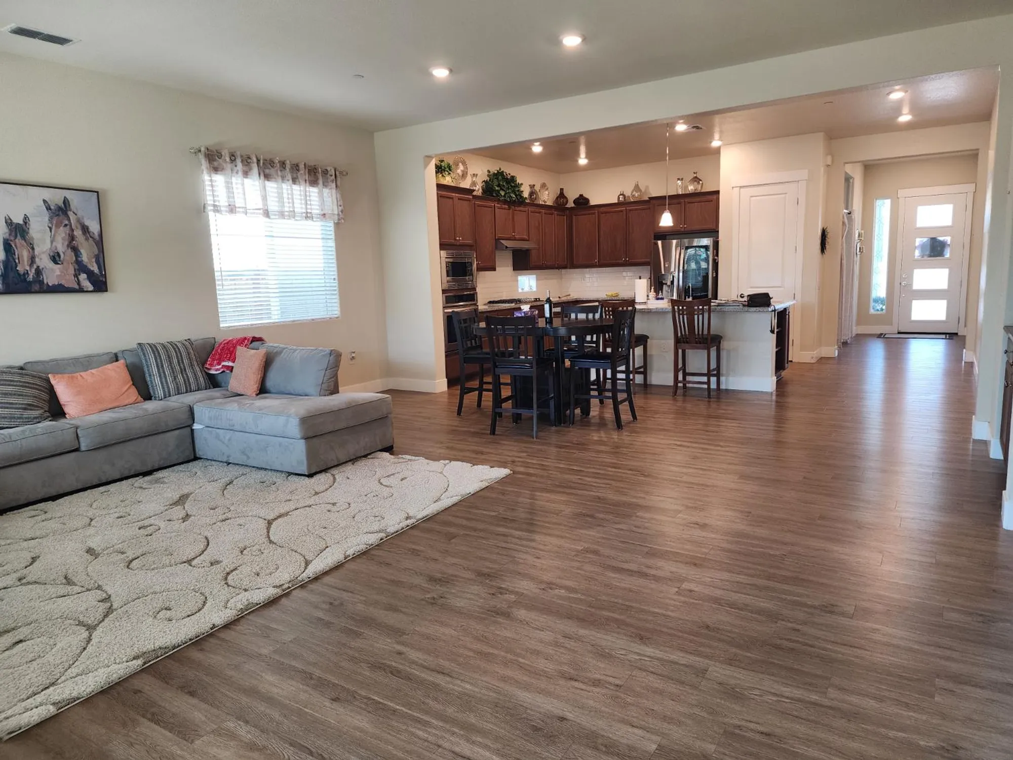 Property Slideshow image 6 of 14 | 1267 laurel dr, Manteca, CA, 95336