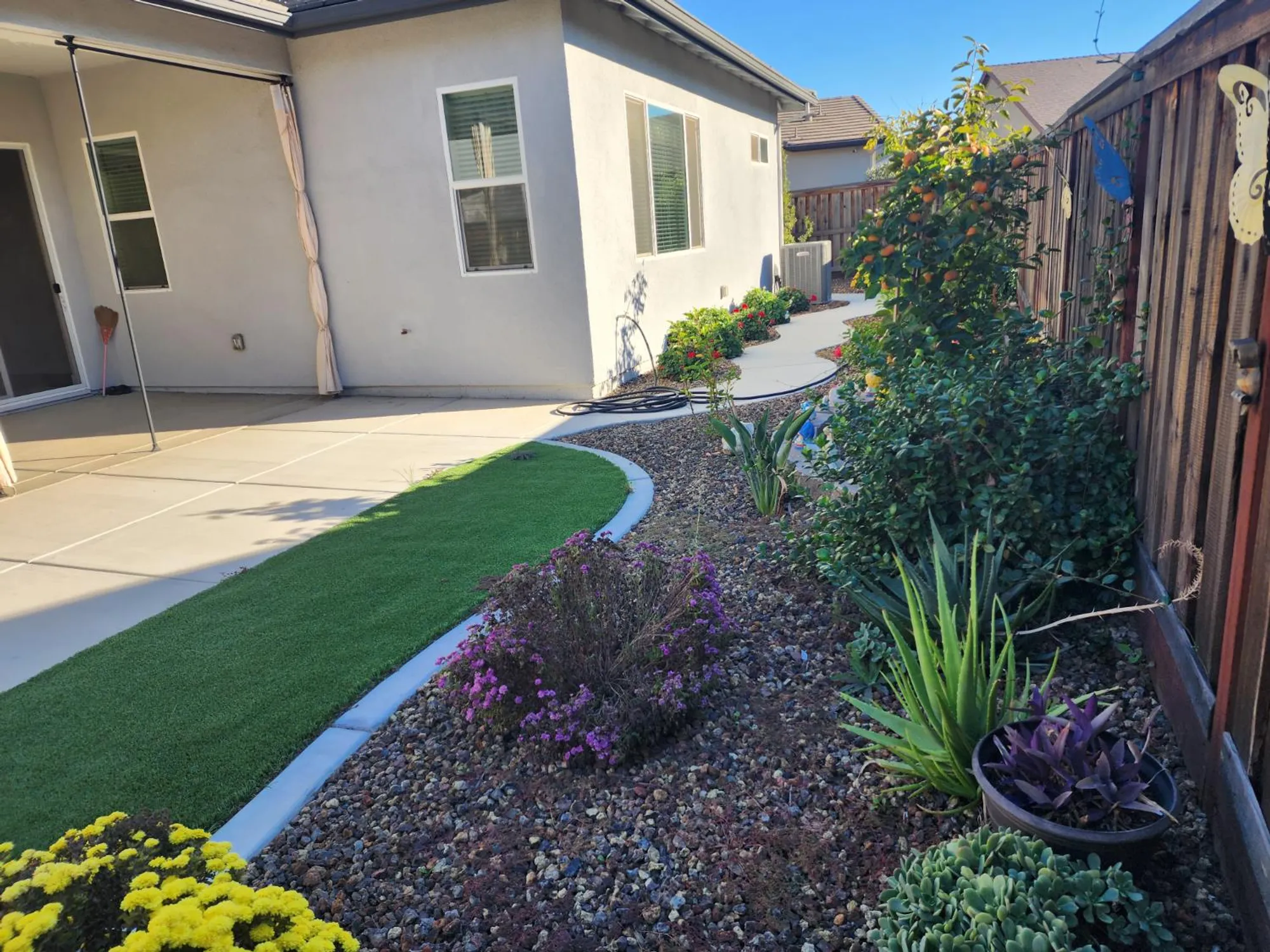 Property Slideshow image 13 of 14 | 1267 laurel dr, Manteca, CA, 95336