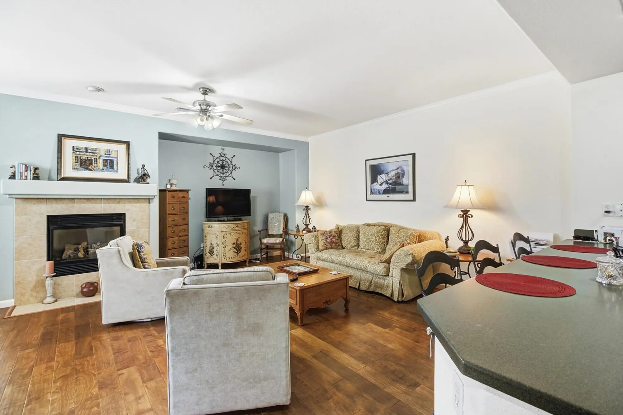 Property Slideshow image 9 of 38 | 2383 cotterdale aly, Sacramento, CA, 95835