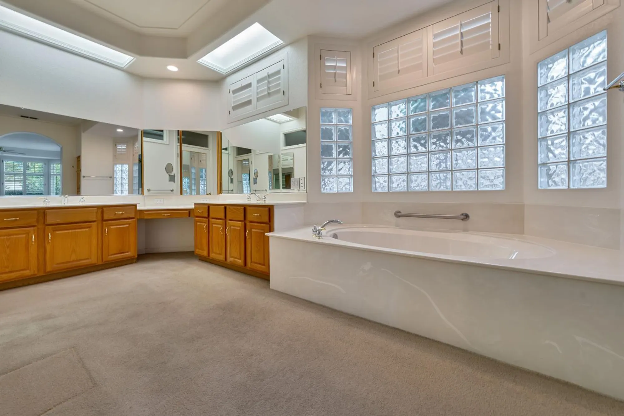 Property Slideshow image 27 of 84 | 325 station ct, Roseville, CA, 95747