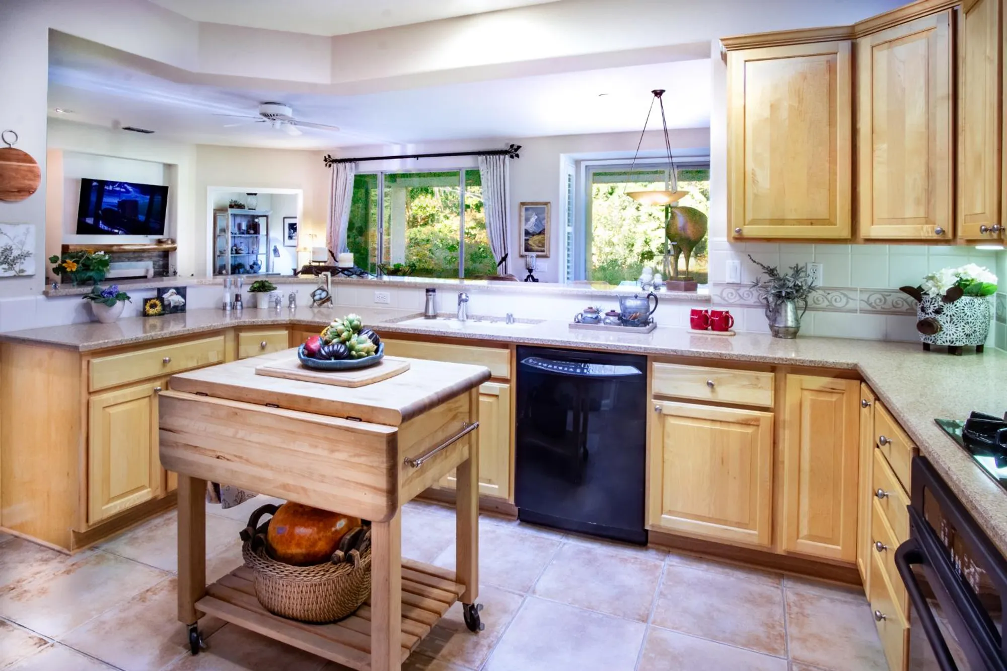 Property Slideshow image 6 of 44 | 1925 laurelhurst ln, Lincoln, CA, 95648