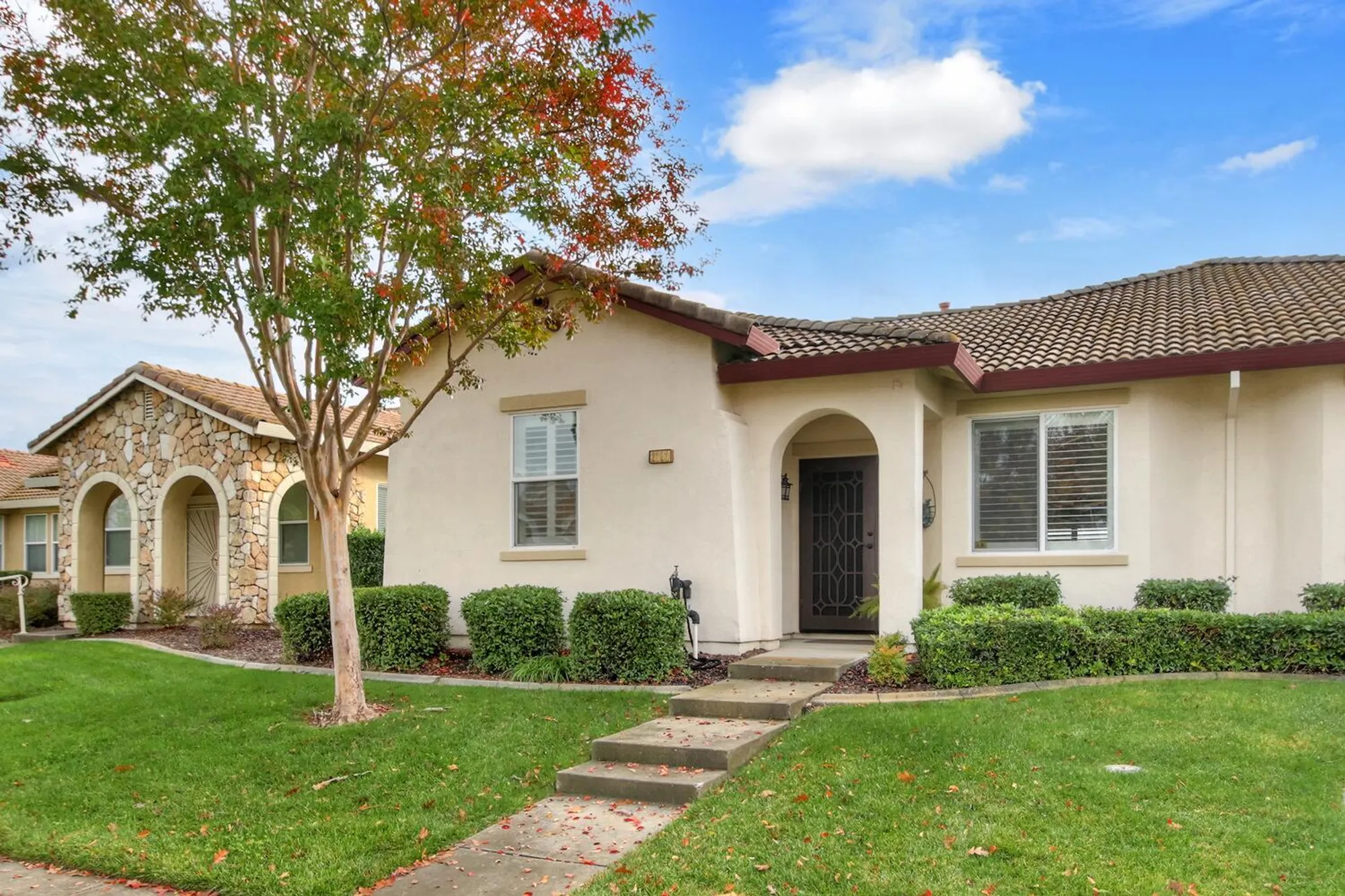 Property Slideshow image 2 of 38 | 2383 cotterdale aly, Sacramento, CA, 95835