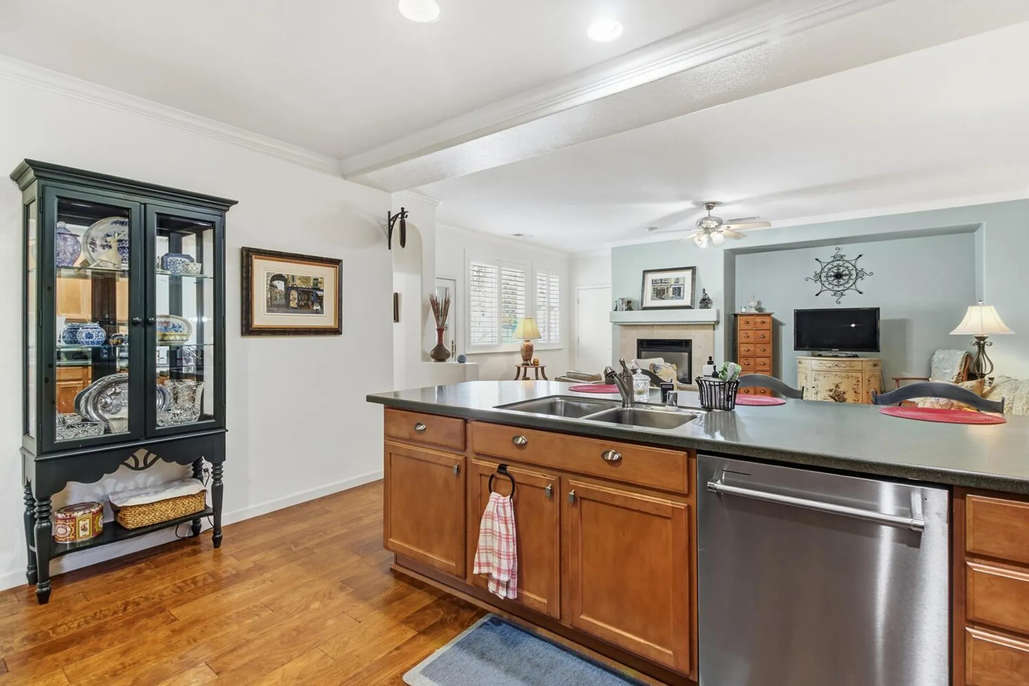 Property Slideshow image 18 of 38 | 2383 cotterdale aly, Sacramento, CA, 95835