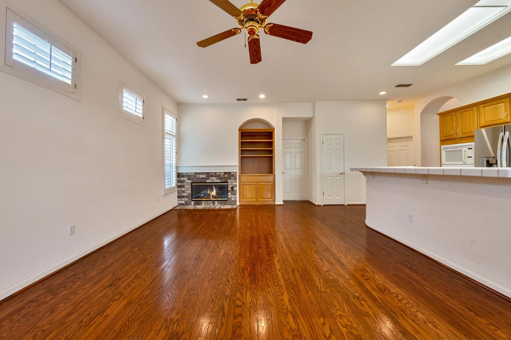 Property Slideshow image 15 of 84 | 325 station ct, Roseville, CA, 95747
