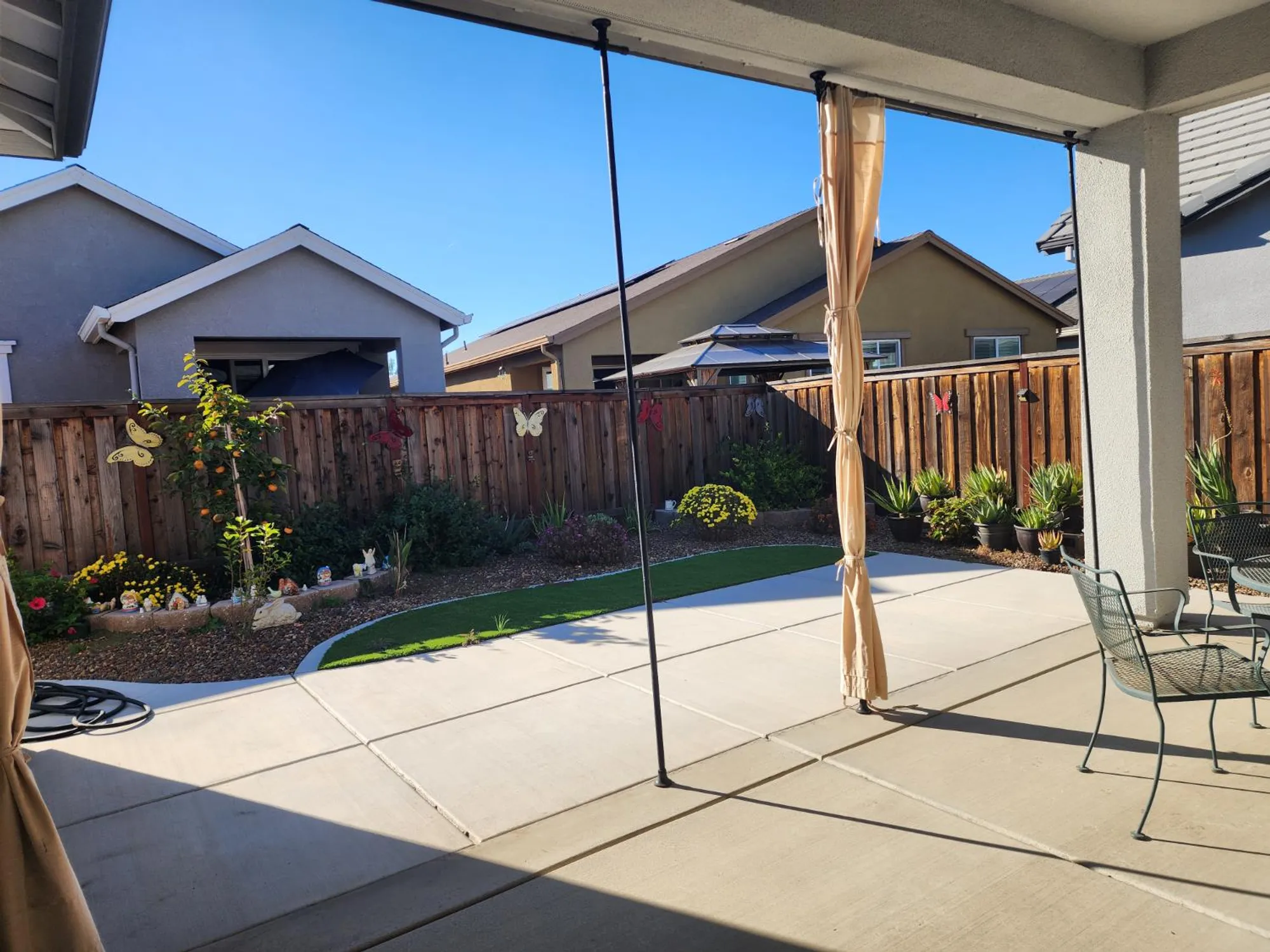 Property Slideshow image 12 of 14 | 1267 laurel dr, Manteca, CA, 95336