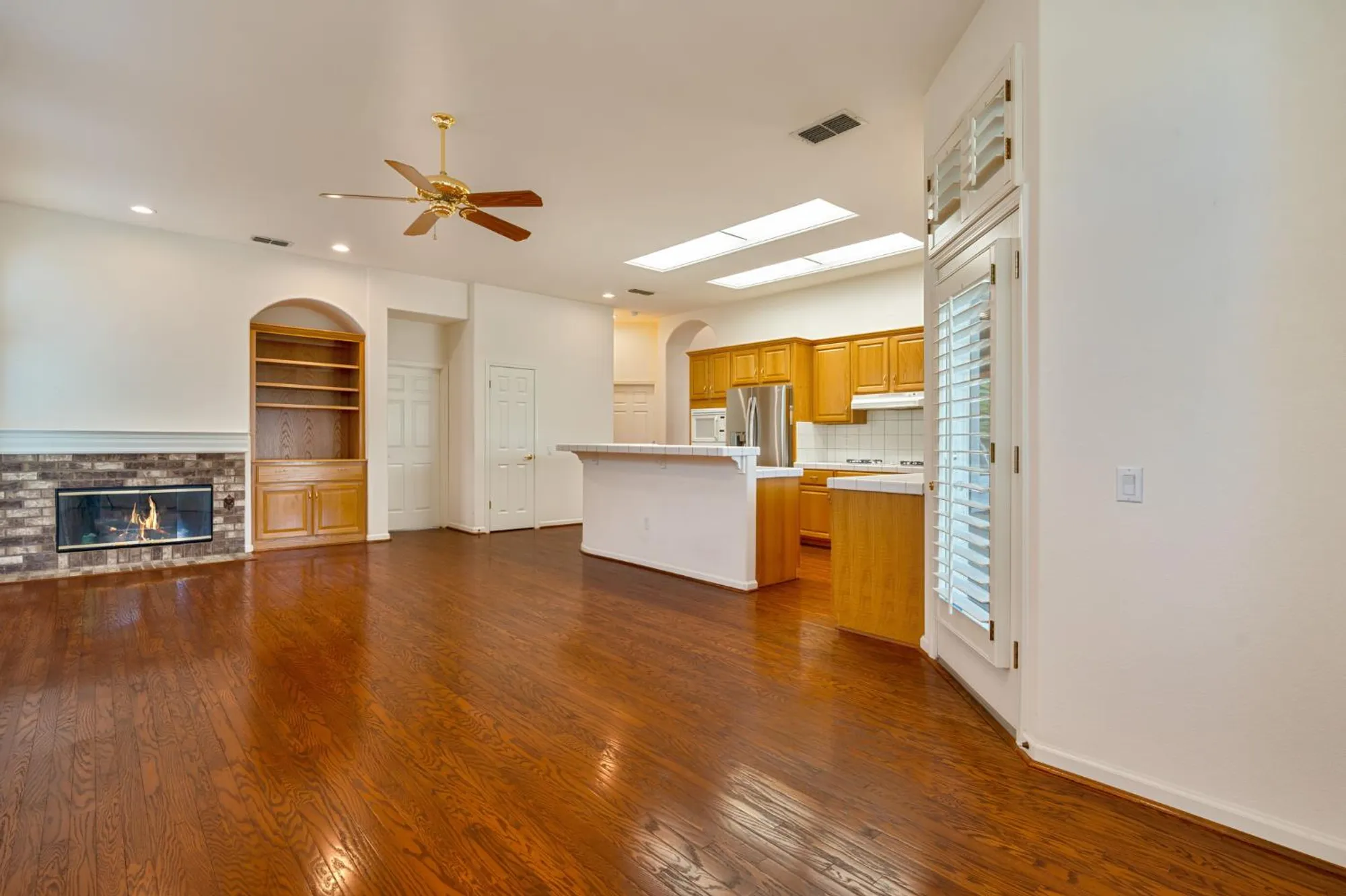 Property Slideshow image 17 of 84 | 325 station ct, Roseville, CA, 95747