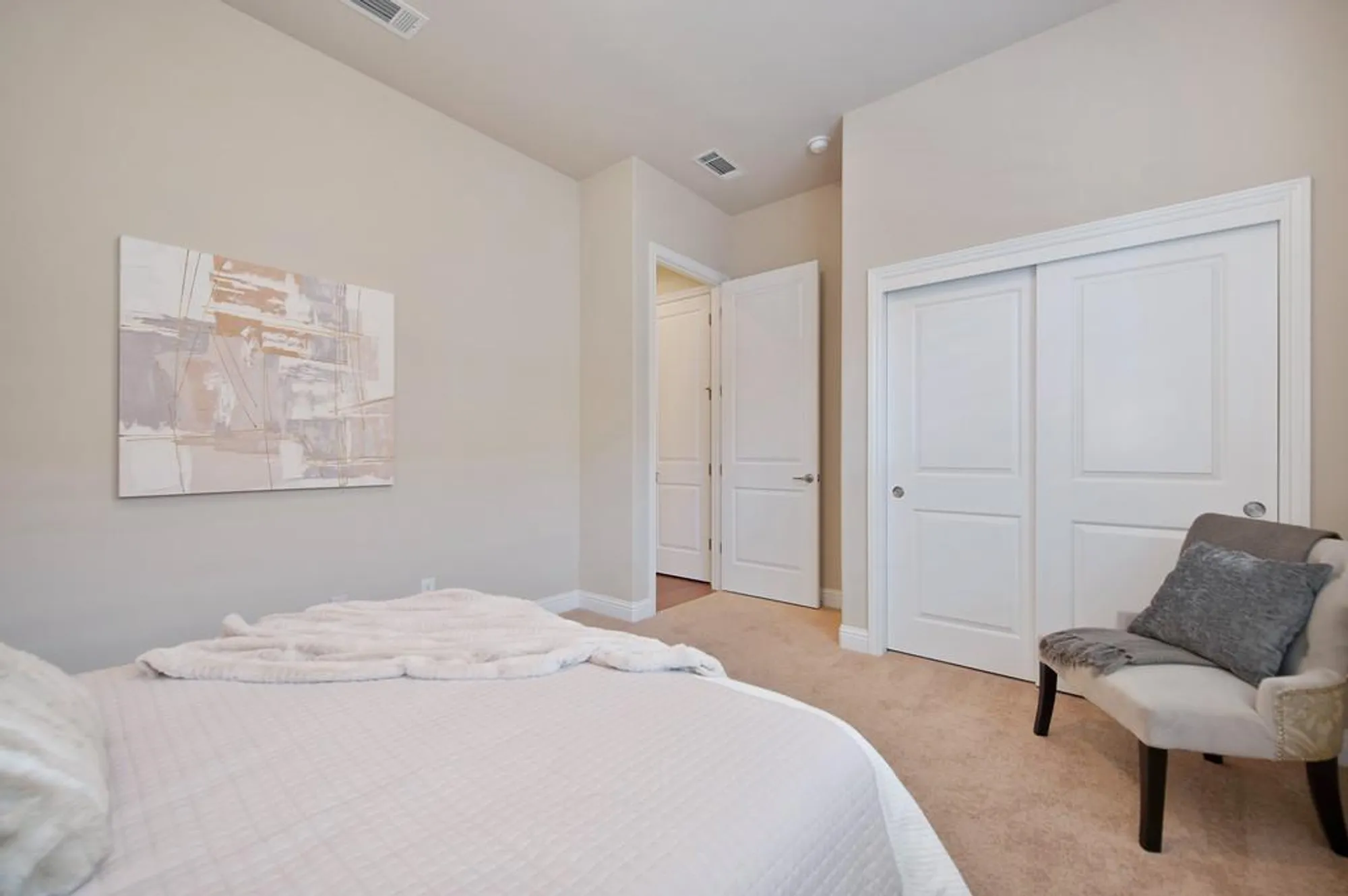 Property Slideshow image 31 of 43 | 2032 brixham dr, Roseville, CA, 95747