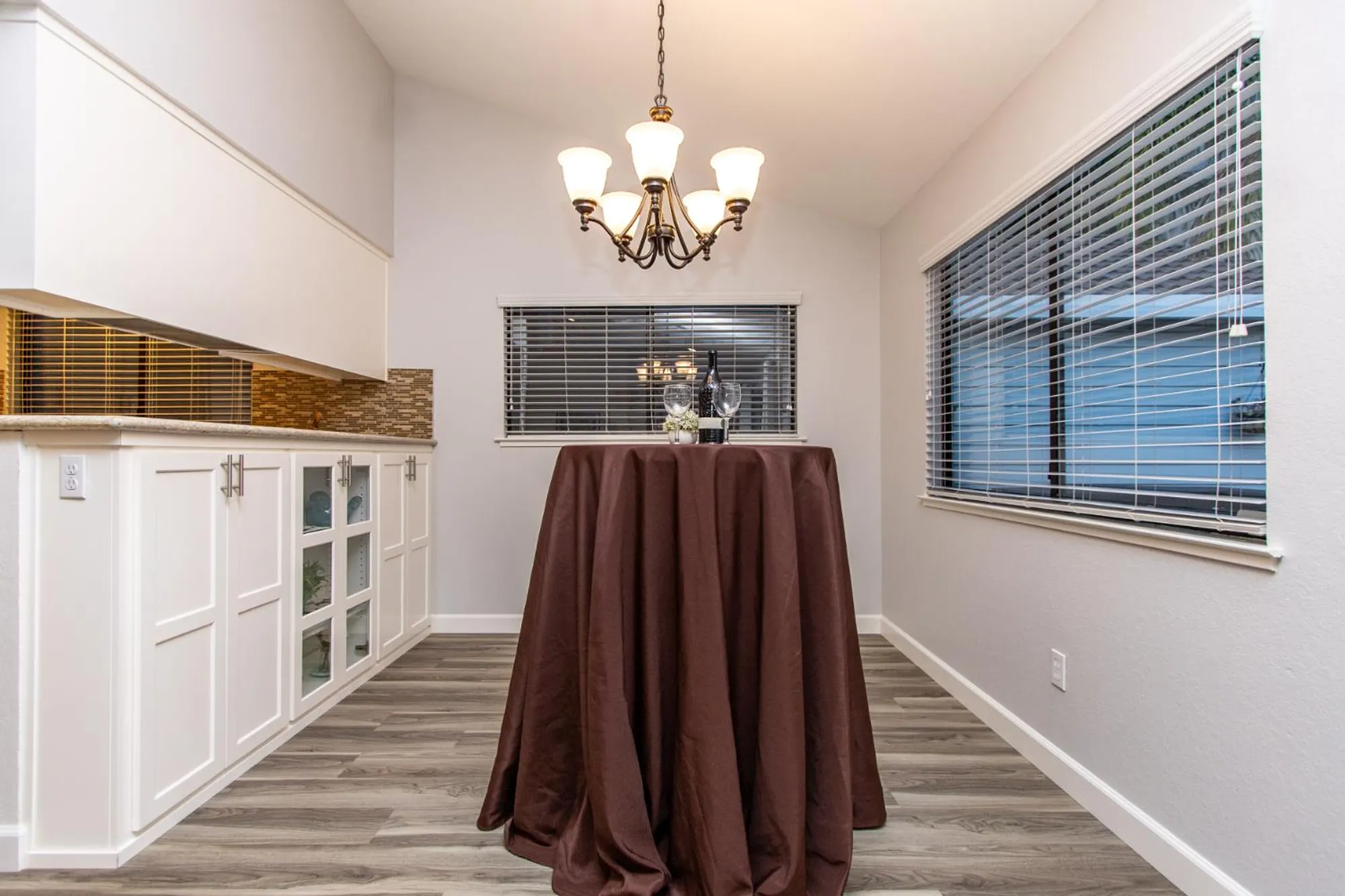 Property Slideshow image 15 of 54 | 2249 camborne dr, Modesto, CA, 95356