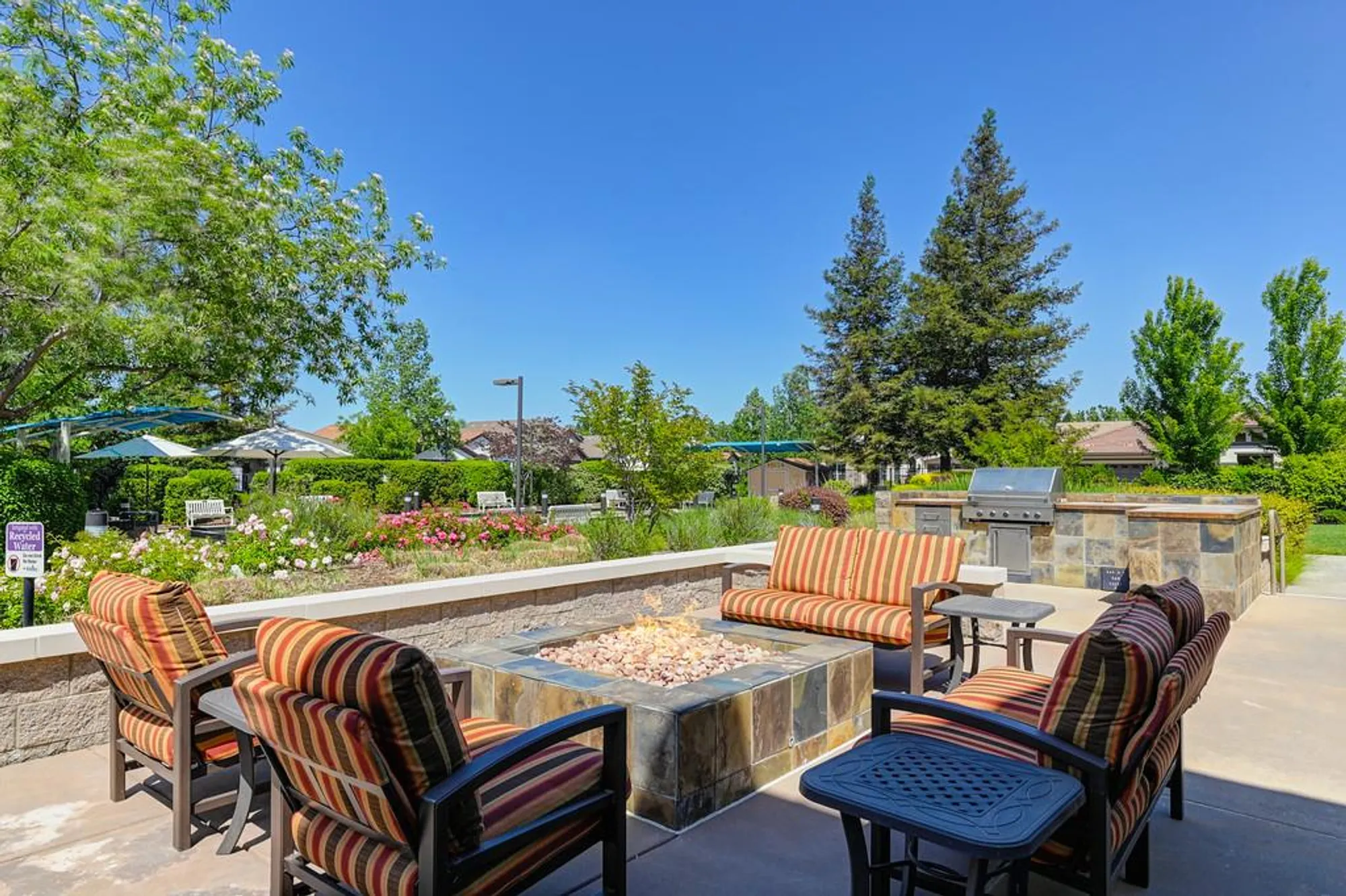 Property Slideshow image 37 of 43 | 2032 brixham dr, Roseville, CA, 95747