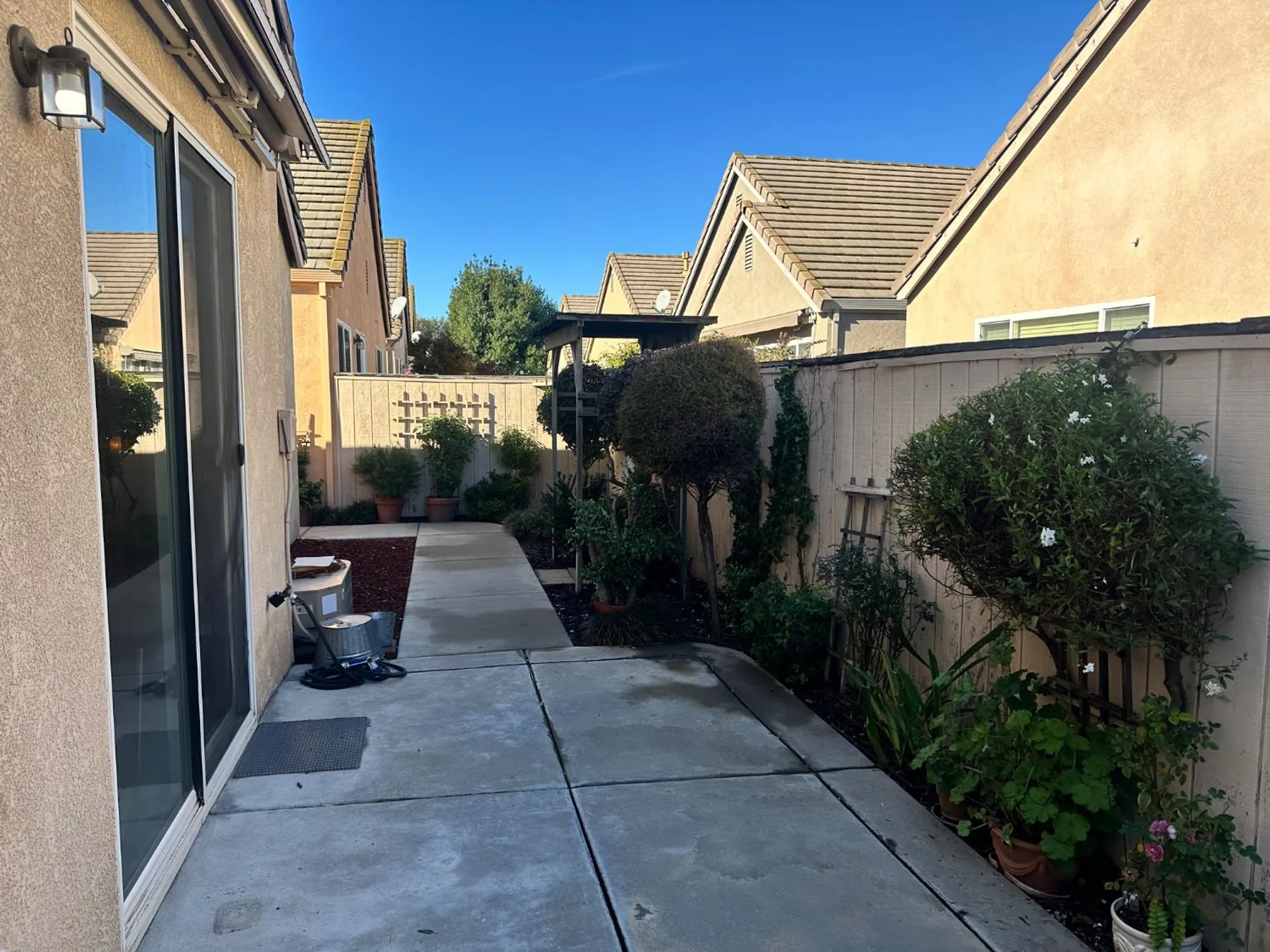 Property Slideshow image 28 of 32 | 9543 theresa cir, Stockton, CA, 95209