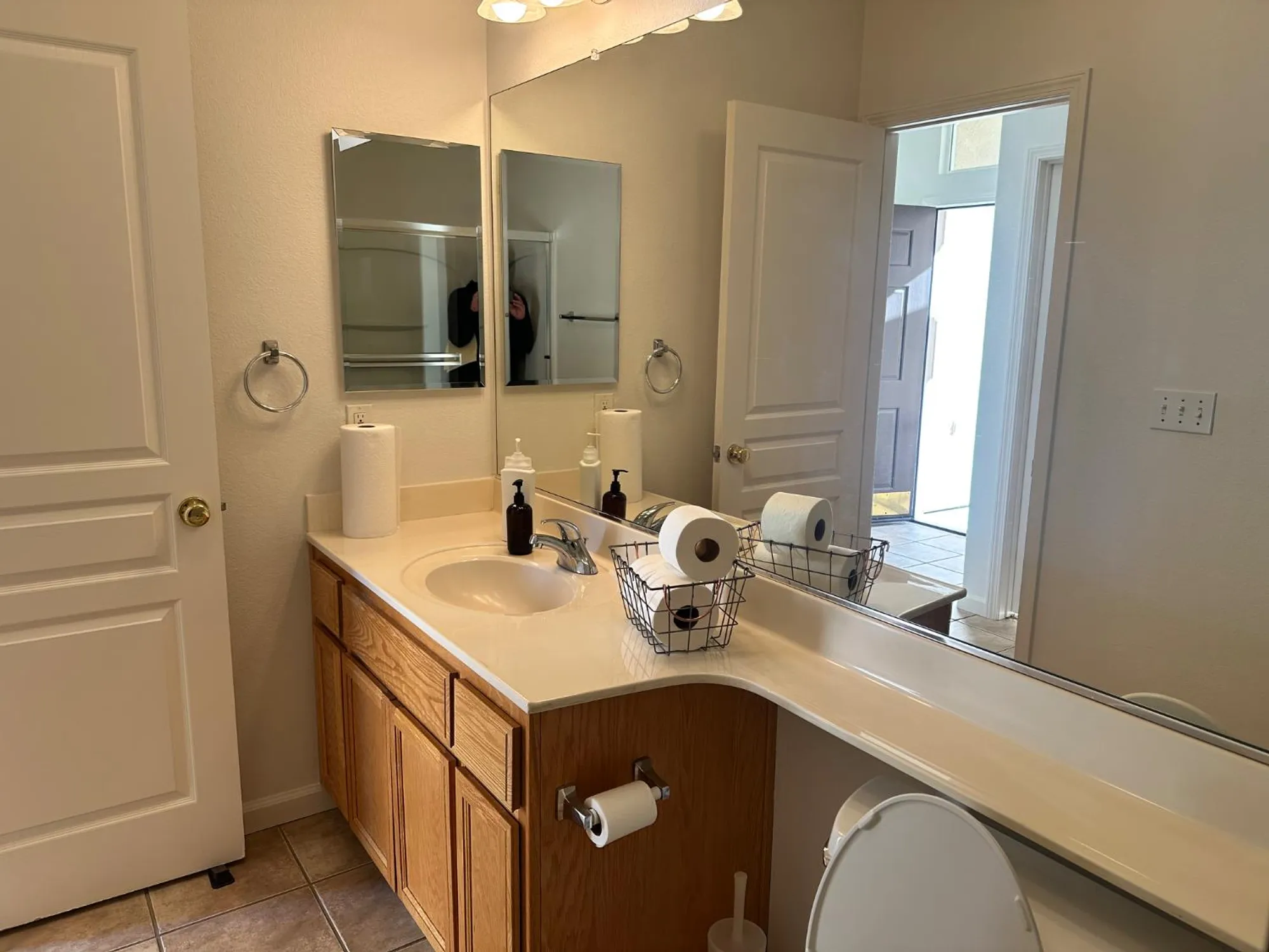 Property Slideshow image 23 of 32 | 9543 theresa cir, Stockton, CA, 95209