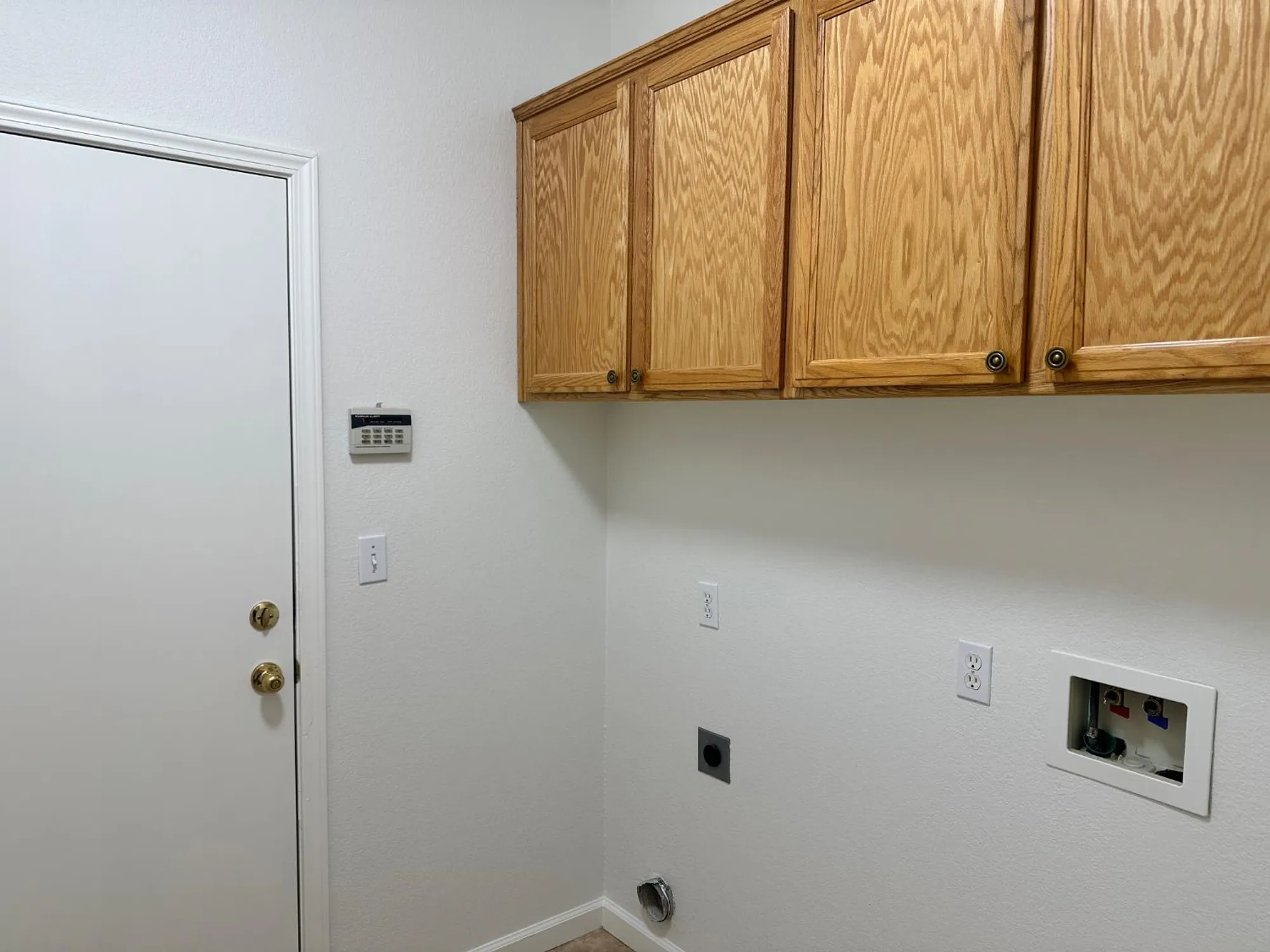 Property Slideshow image 25 of 32 | 9543 theresa cir, Stockton, CA, 95209