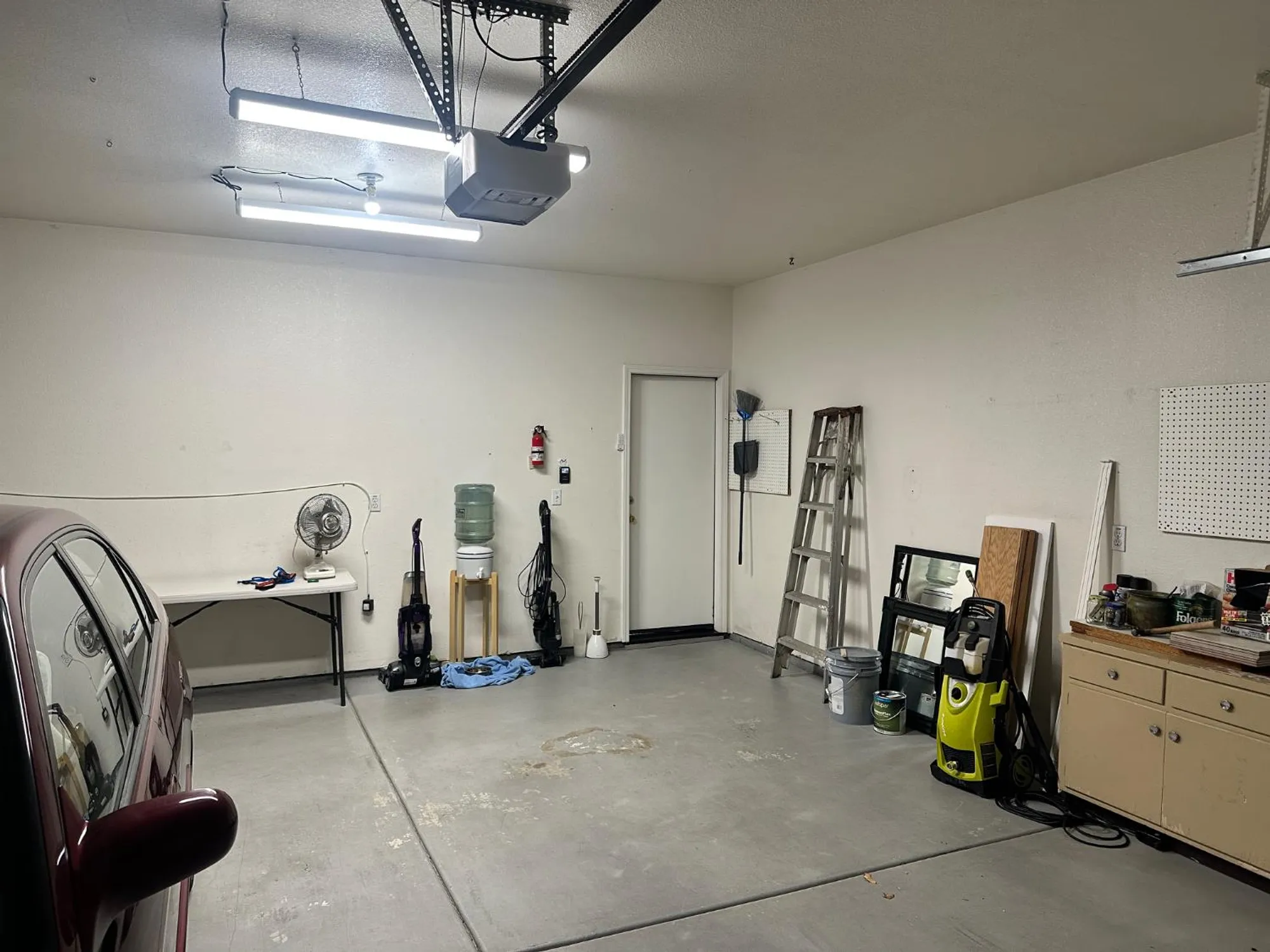 Property Slideshow image 27 of 32 | 9543 theresa cir, Stockton, CA, 95209