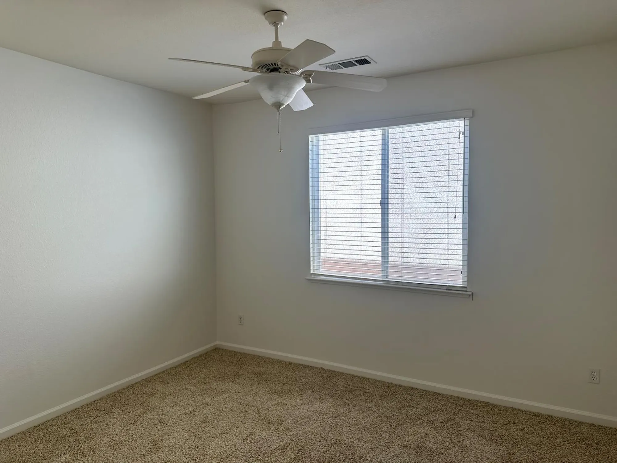 Property Slideshow image 20 of 32 | 9543 theresa cir, Stockton, CA, 95209