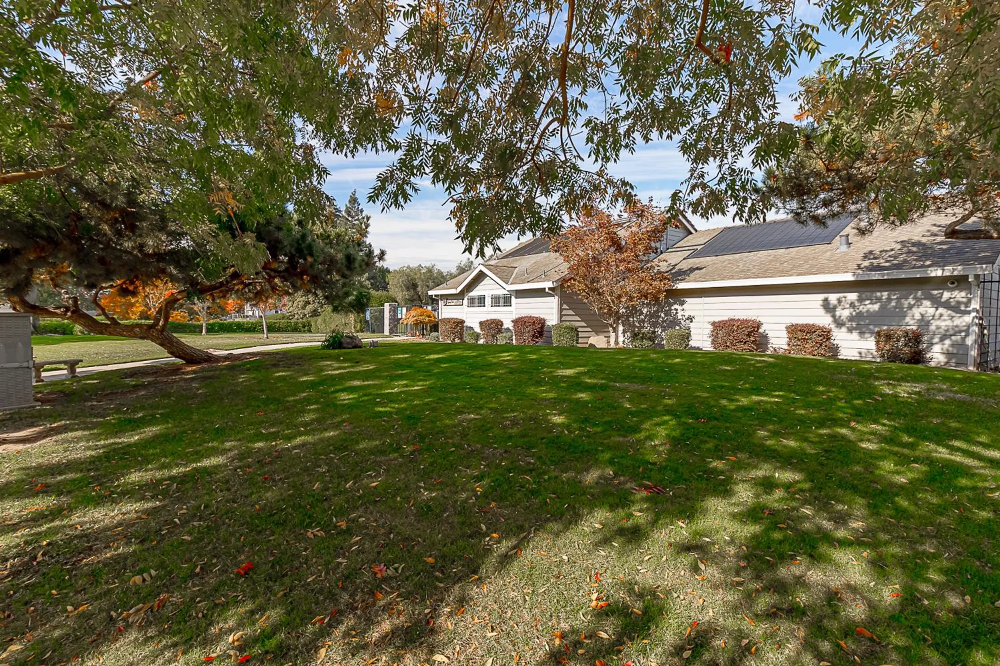 Property Slideshow image 28 of 30 | 2349 denbigh dr, Modesto, CA, 95356