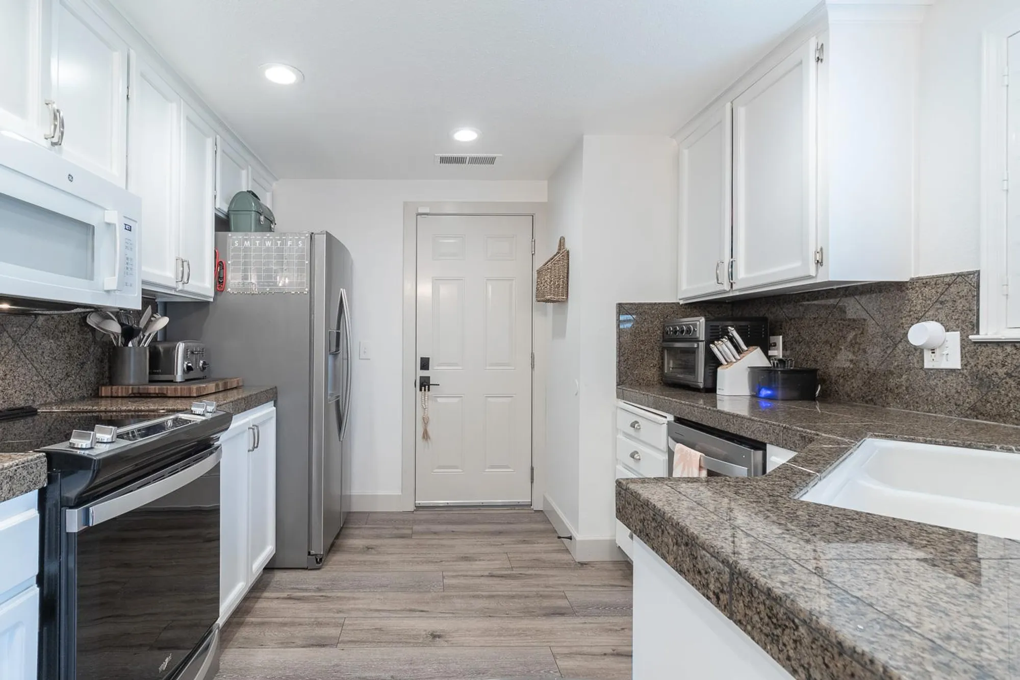 Property Slideshow image 7 of 30 | 2349 denbigh dr, Modesto, CA, 95356