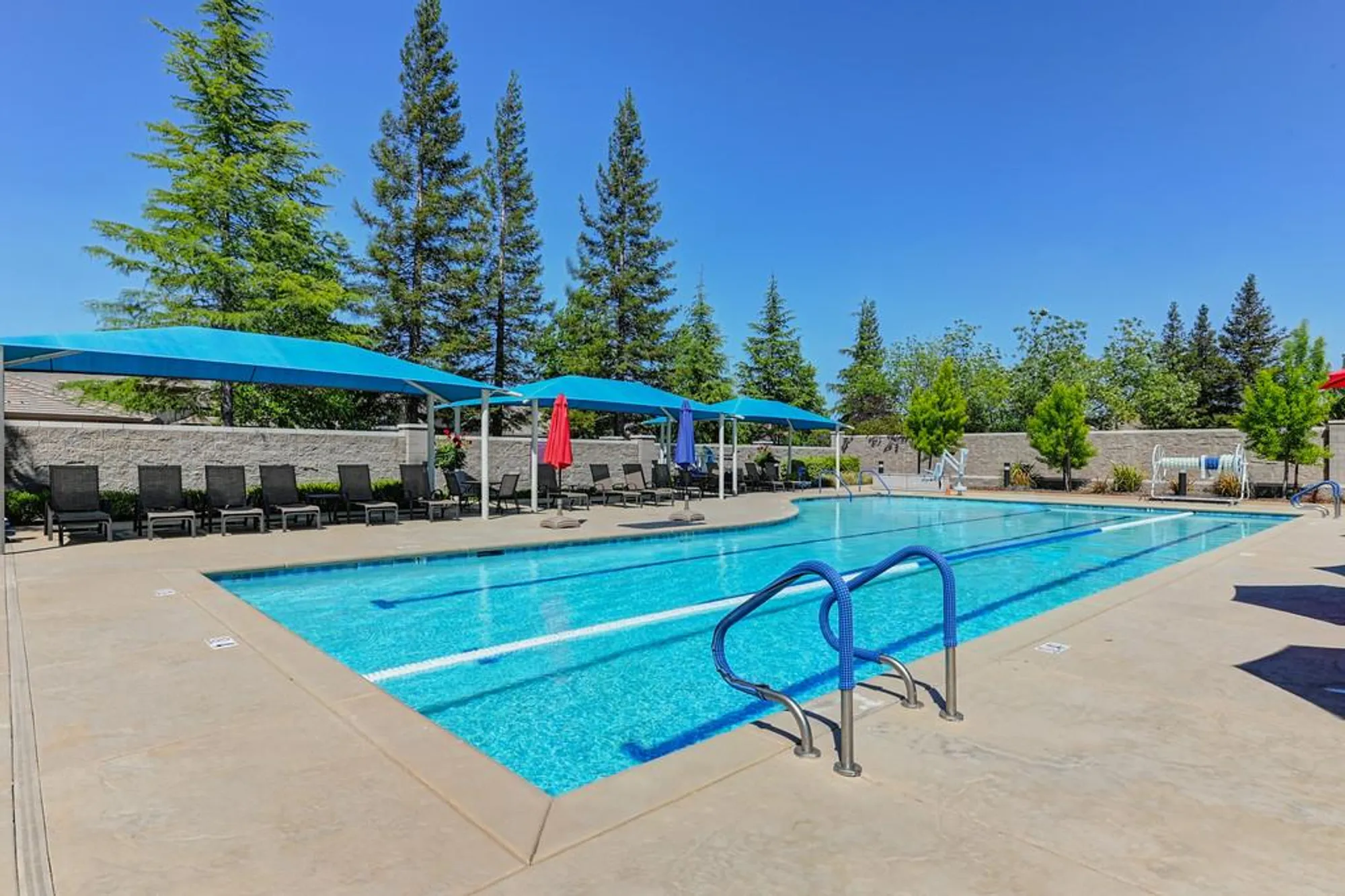 Property Slideshow image 40 of 43 | 2032 brixham dr, Roseville, CA, 95747