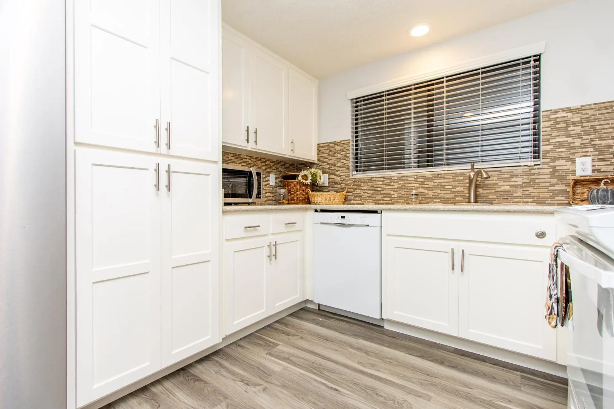 Property Slideshow image 19 of 54 | 2249 camborne dr, Modesto, CA, 95356