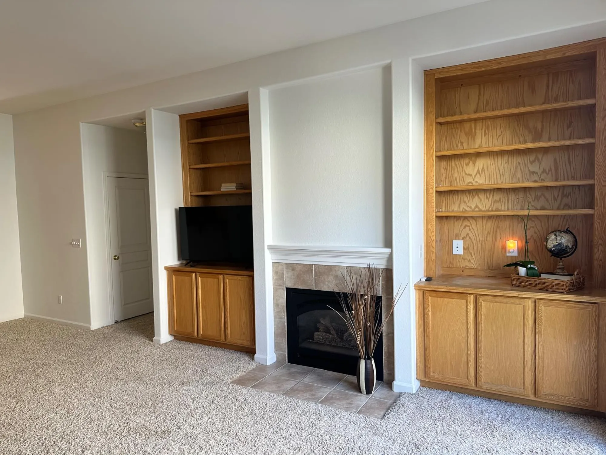 Property Slideshow image 12 of 32 | 9543 theresa cir, Stockton, CA, 95209