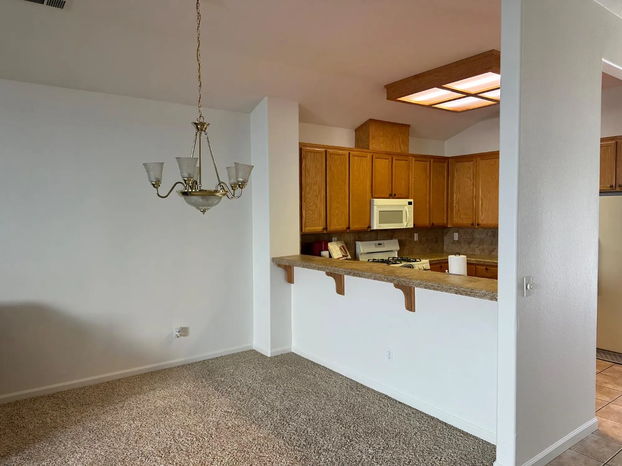 Property Slideshow image 7 of 32 | 9543 theresa cir, Stockton, CA, 95209
