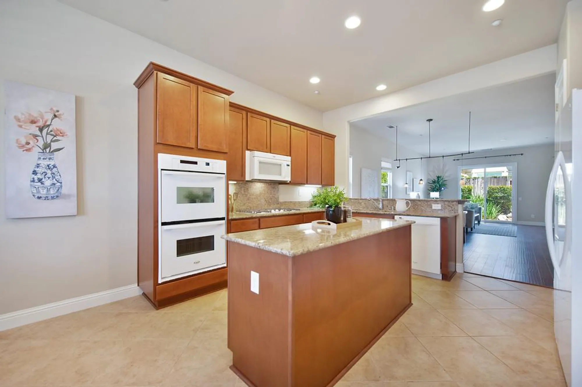 Property Slideshow image 10 of 43 | 2032 brixham dr, Roseville, CA, 95747