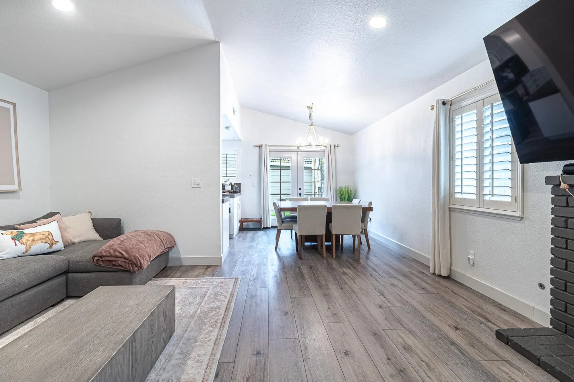 Property Slideshow image 13 of 30 | 2349 denbigh dr, Modesto, CA, 95356