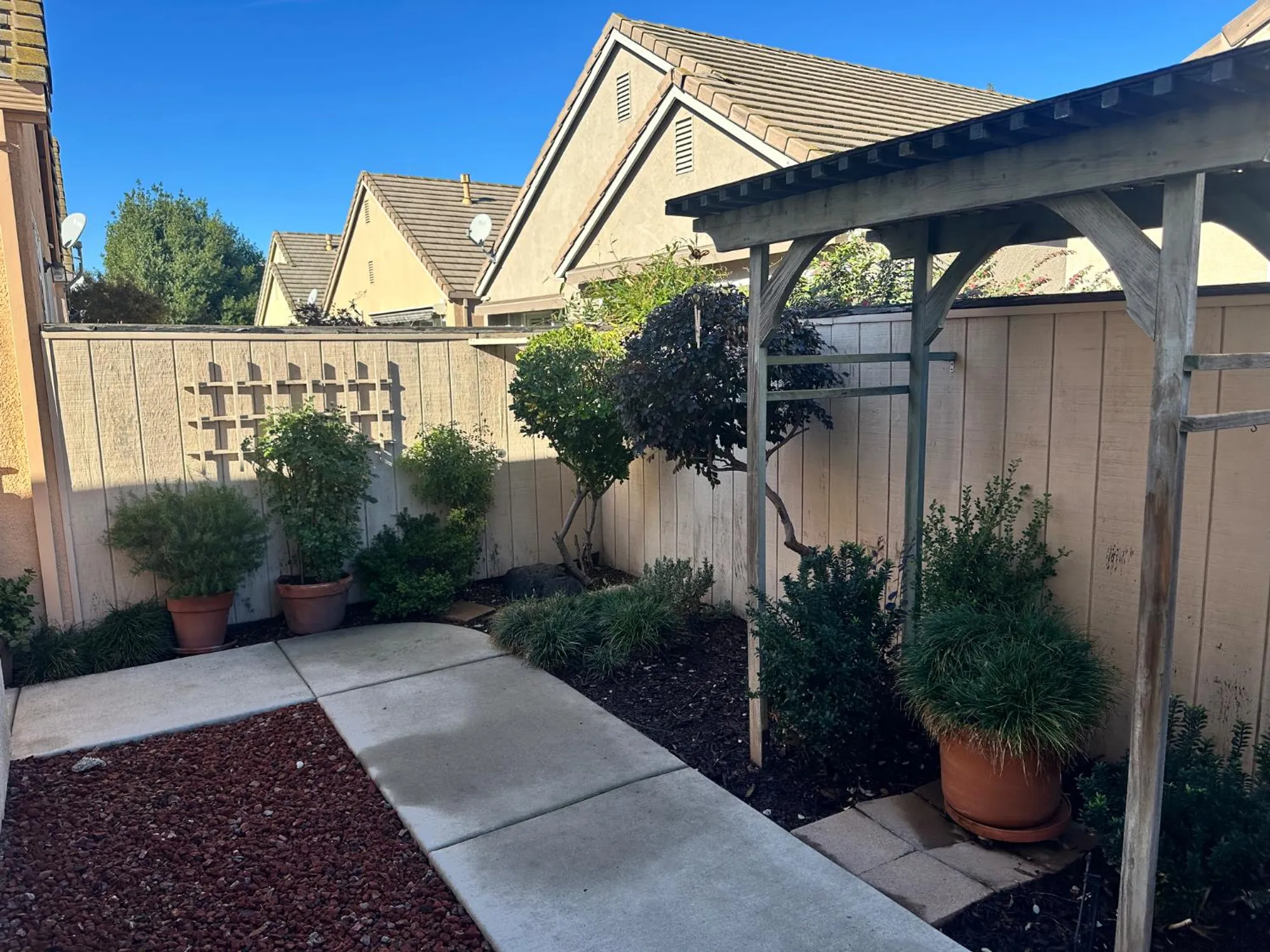 Property Slideshow image 30 of 32 | 9543 theresa cir, Stockton, CA, 95209