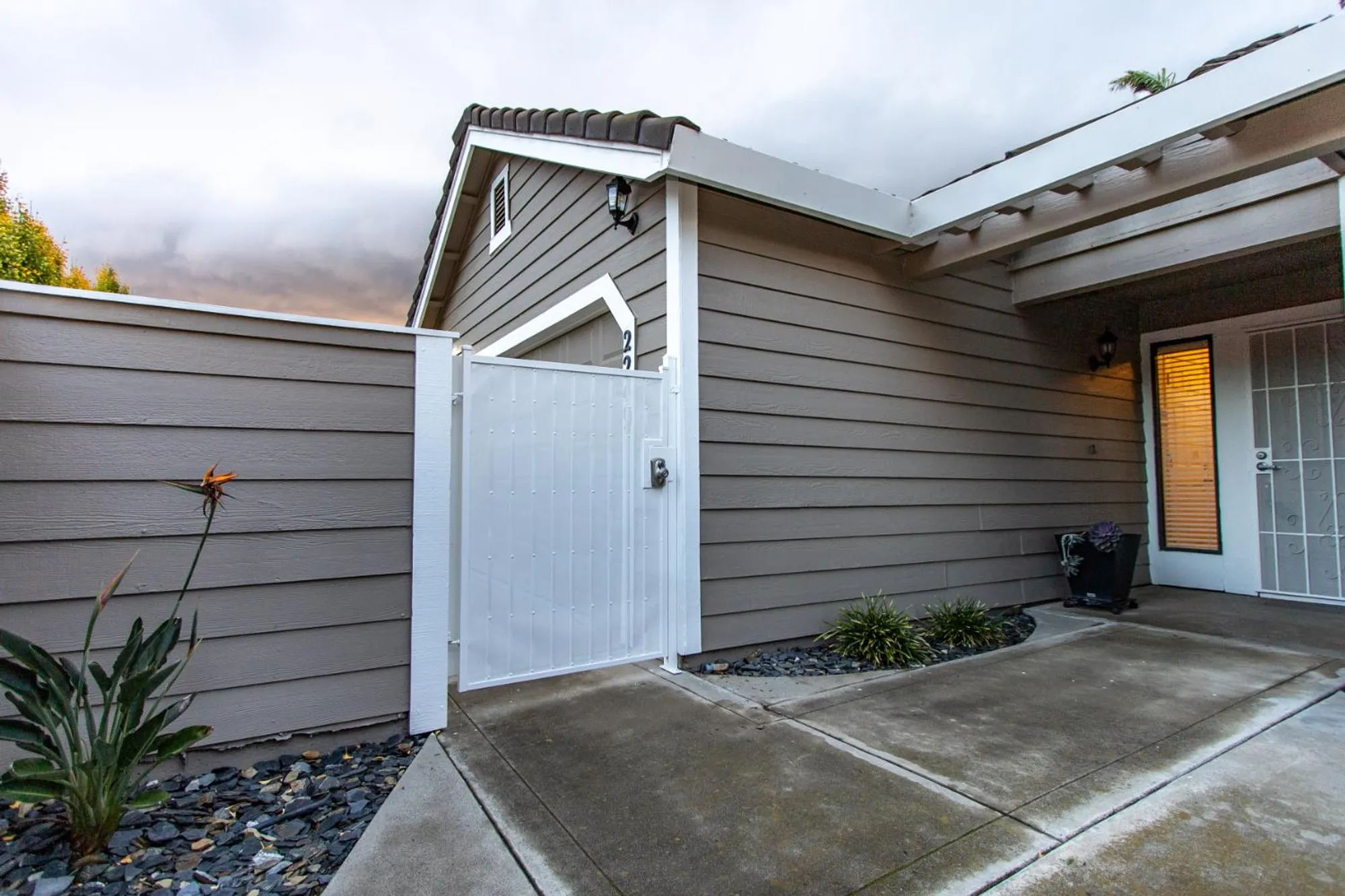 Property Slideshow image 8 of 54 | 2249 camborne dr, Modesto, CA, 95356