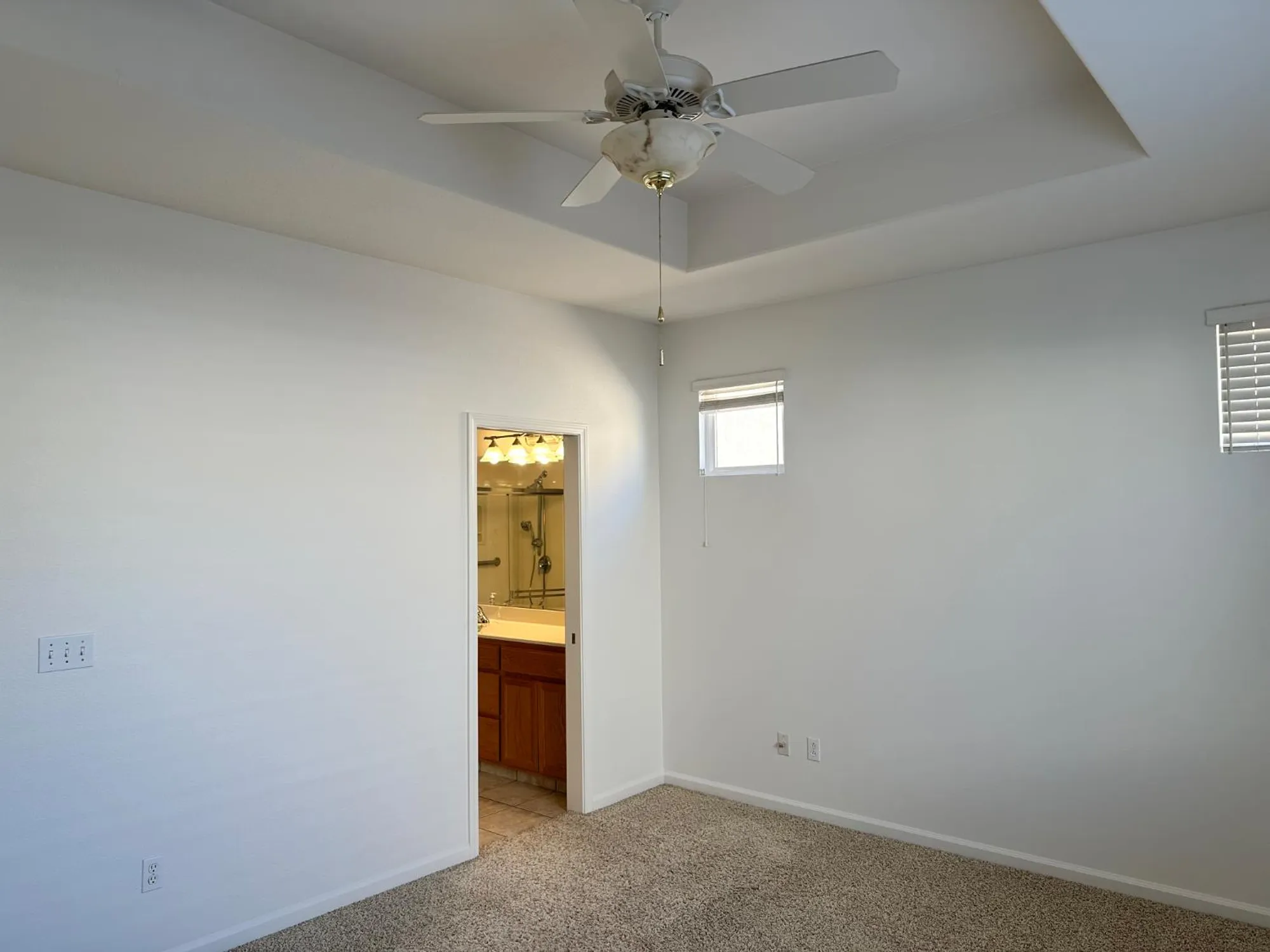 Property Slideshow image 14 of 32 | 9543 theresa cir, Stockton, CA, 95209
