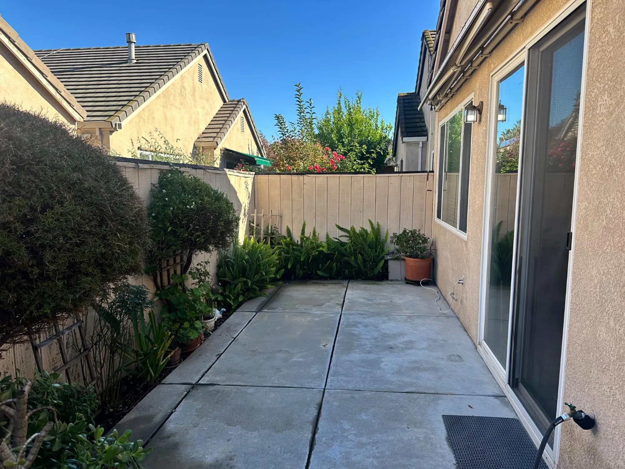 Property Slideshow image 29 of 32 | 9543 theresa cir, Stockton, CA, 95209