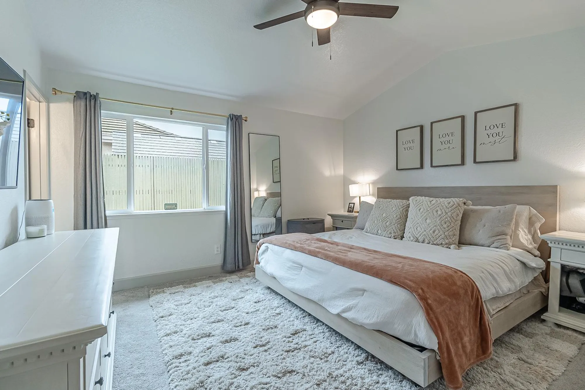 Property Slideshow image 16 of 30 | 2349 denbigh dr, Modesto, CA, 95356