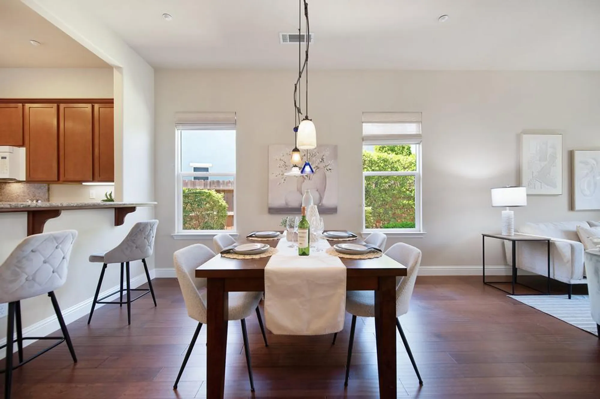 Property Slideshow image 13 of 43 | 2032 brixham dr, Roseville, CA, 95747