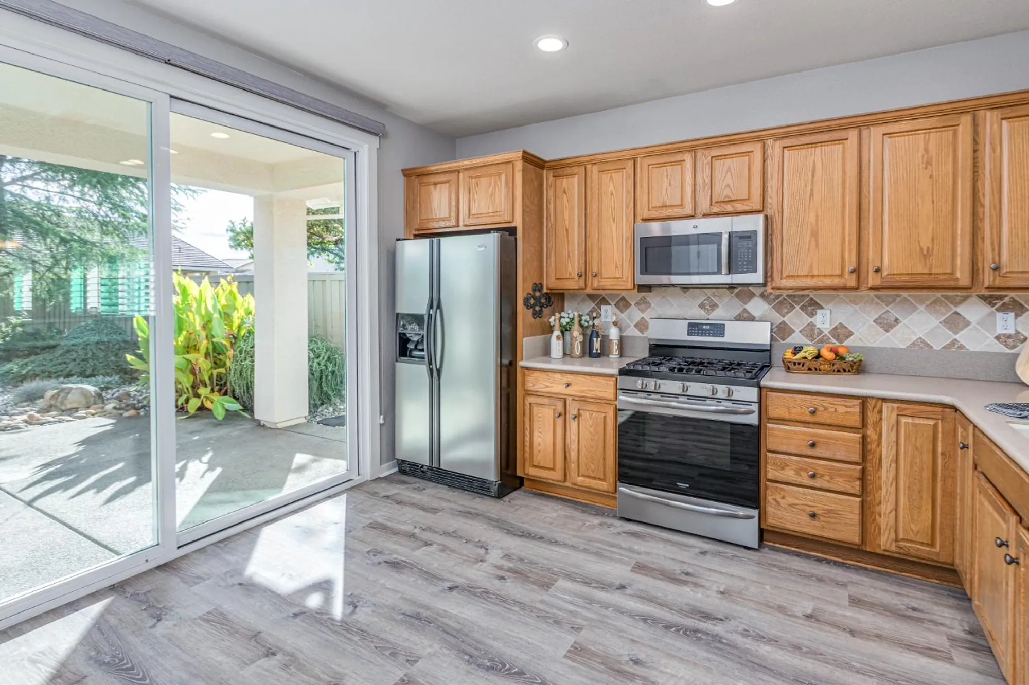 Property Slideshow image 12 of 34 | 151 stags leap ln, Lincoln, CA, 95648