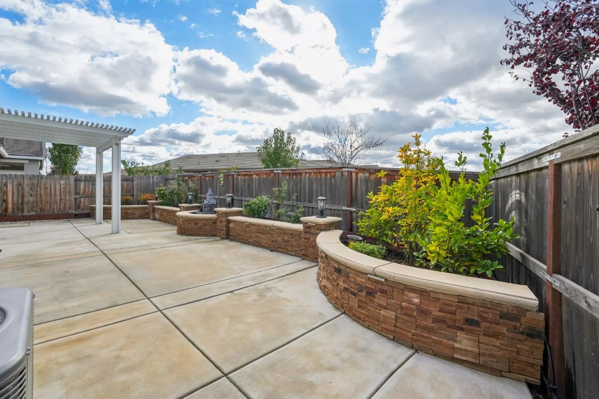 Property Slideshow image 33 of 40 | 9224 vervain way, Sacramento, CA, 95829