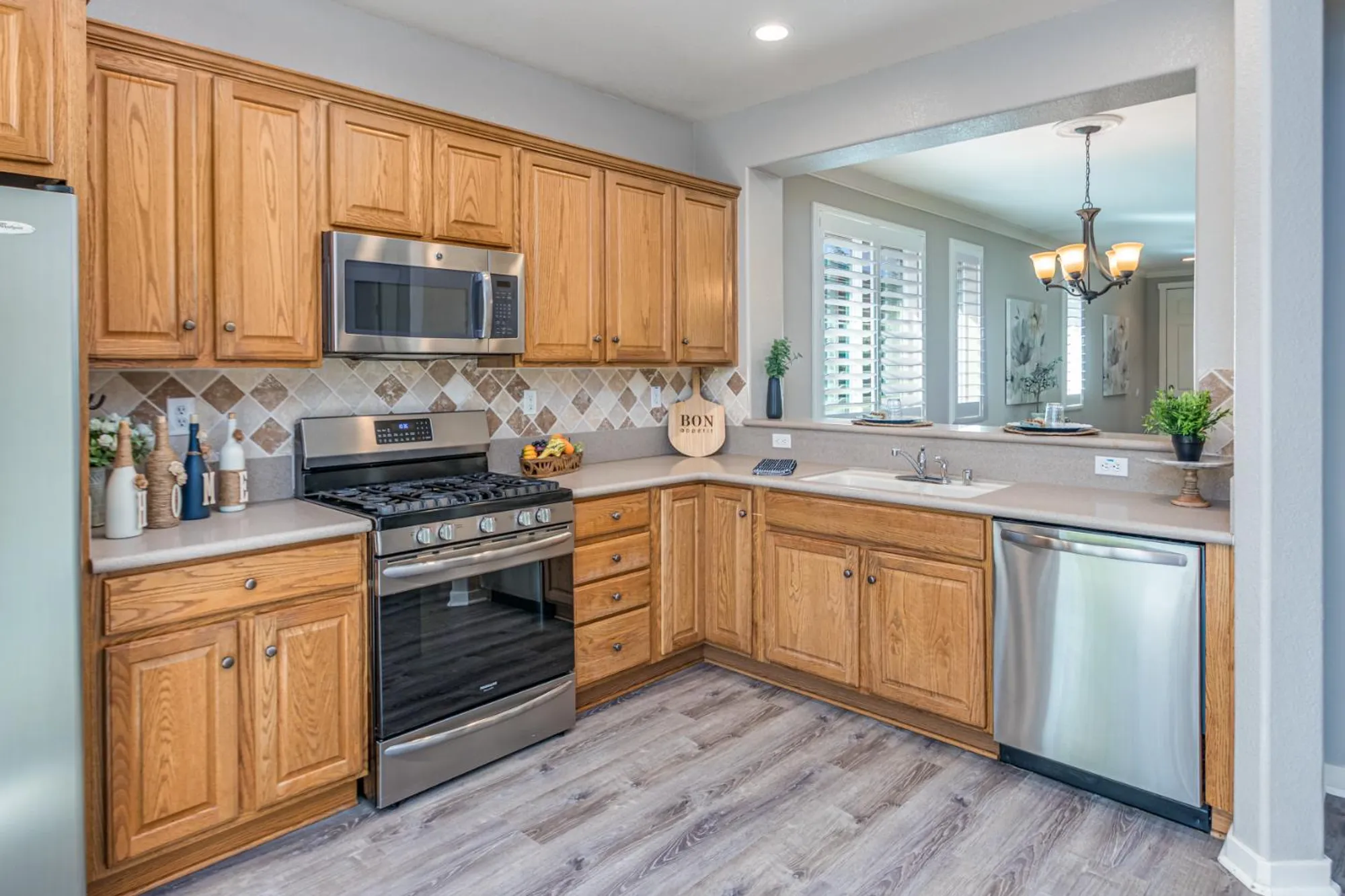 Property Slideshow image 11 of 34 | 151 stags leap ln, Lincoln, CA, 95648